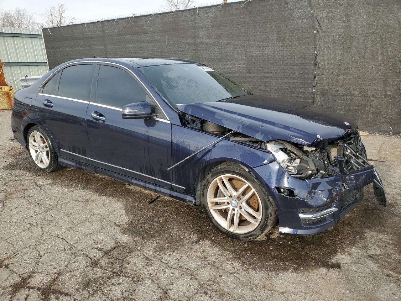 VIN WDDGF8AB1EA938706 2014 MERCEDES-BENZ C-CLASS no.4