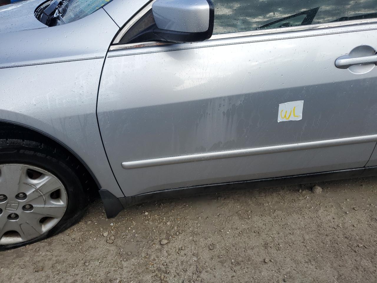 2004 Honda Accord - Image 12