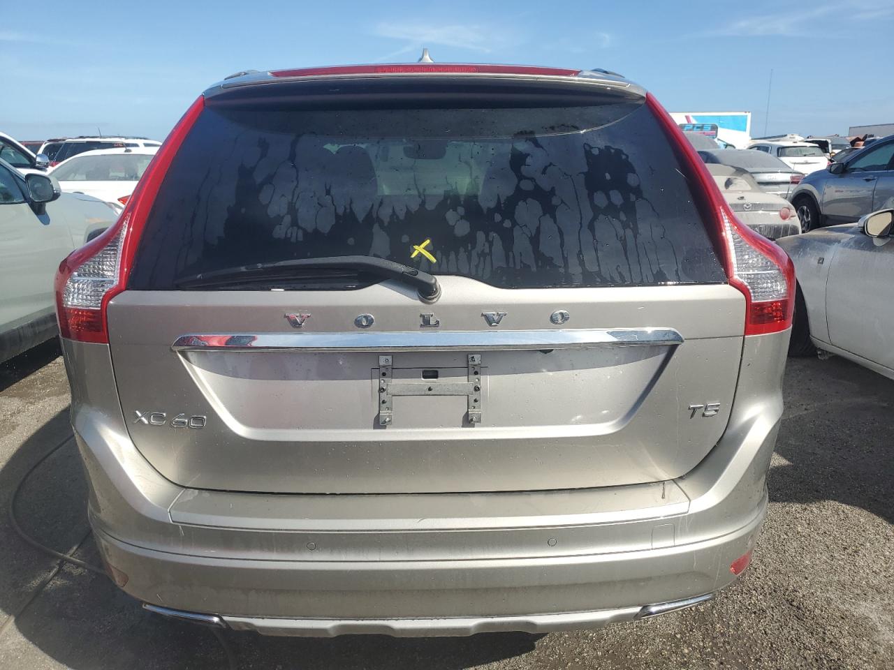 2016 Volvo XC60 - Image 6