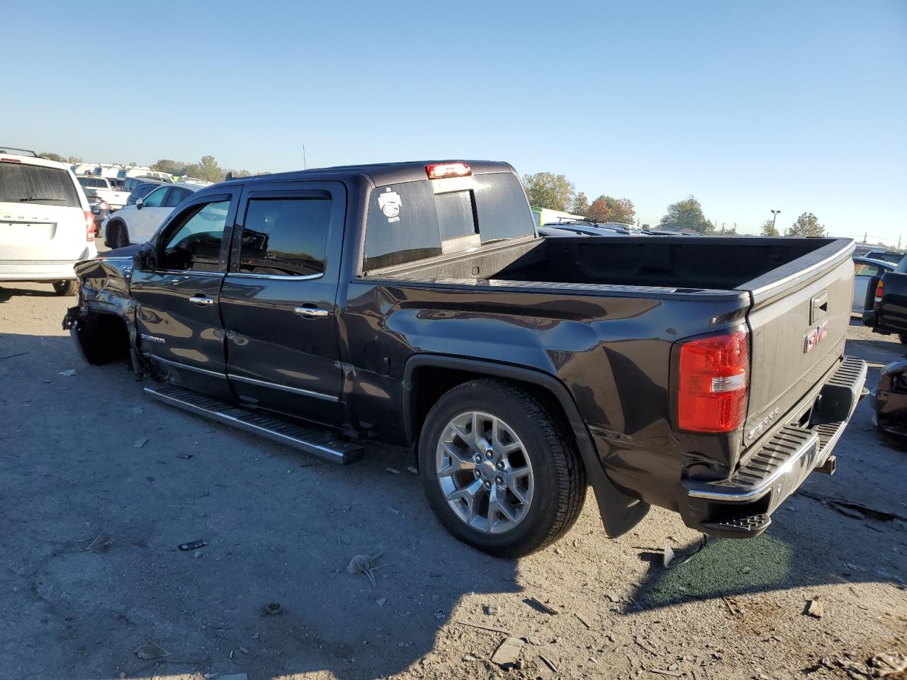 2015 GMC Sierra - Image 2