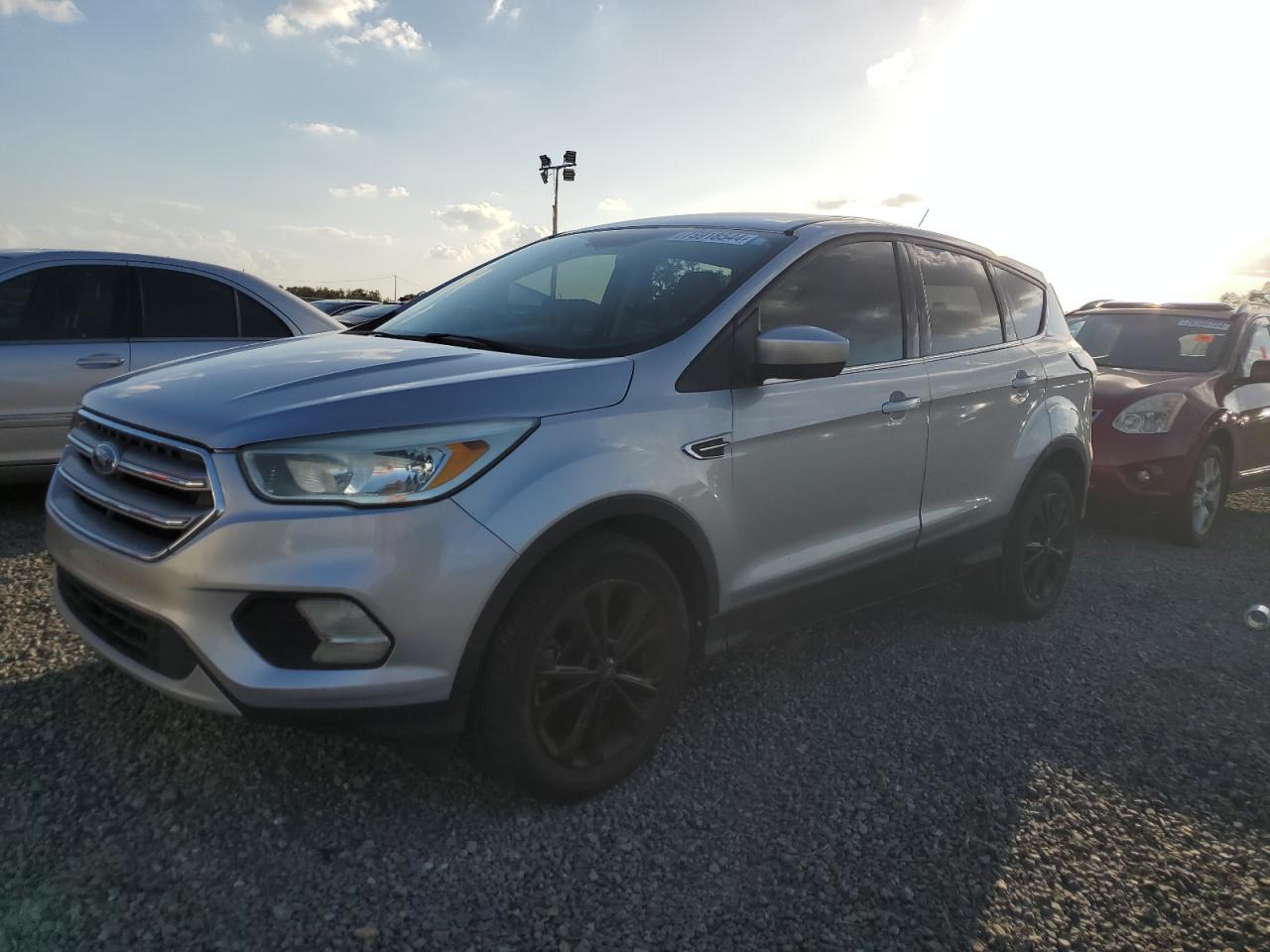 1FMCU0GD5HUA40360 2017 FORD ESCAPE - Image 1