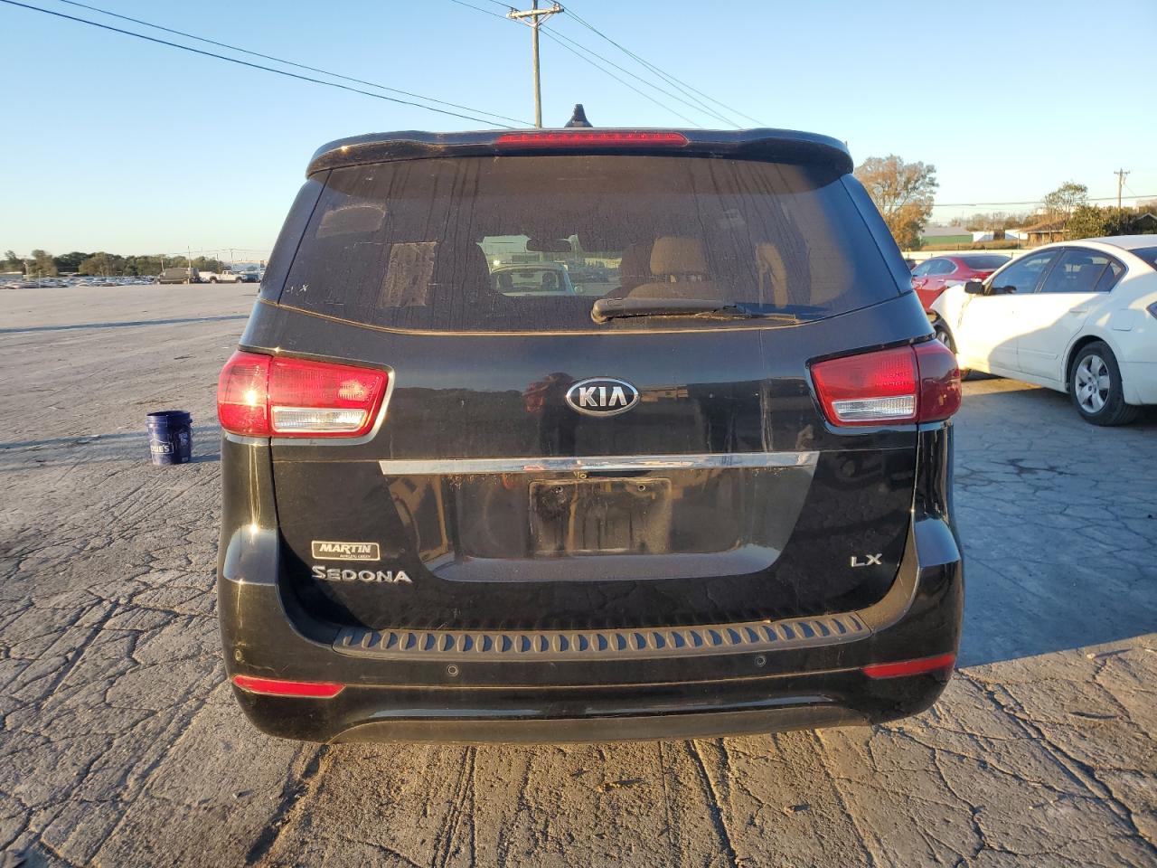 KNDMB5C19G6119461 2016 Kia Sedona Lx