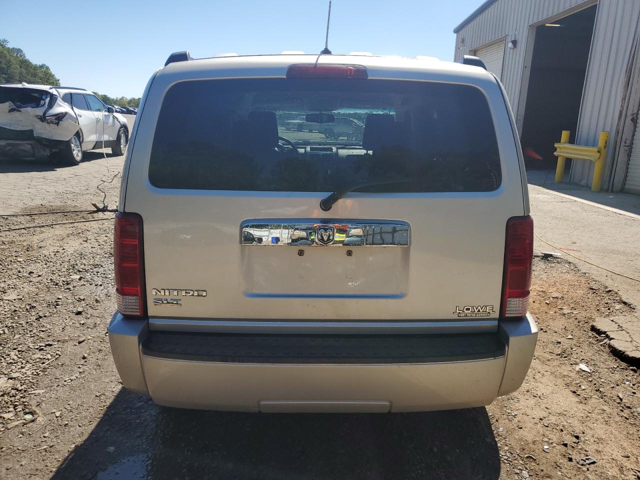 2008 Dodge Nitro - Image 6