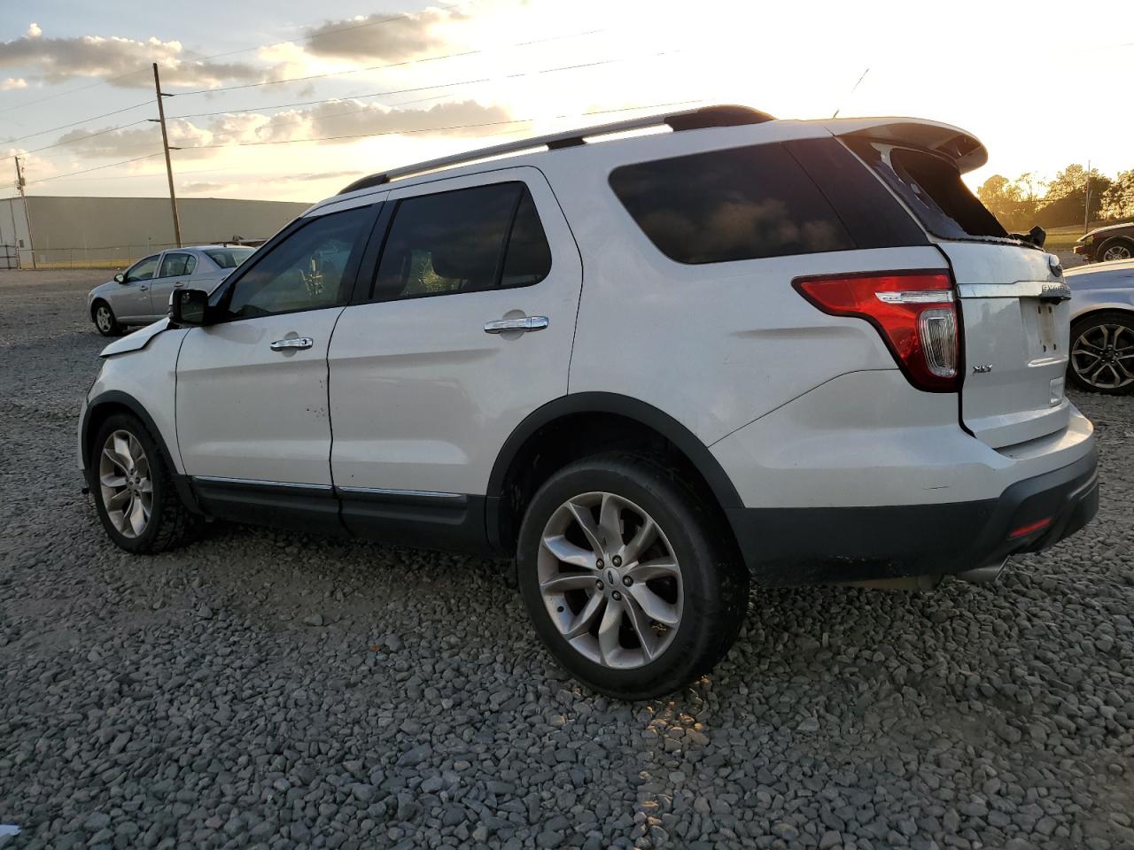 2015 Ford Explorer - Image 2