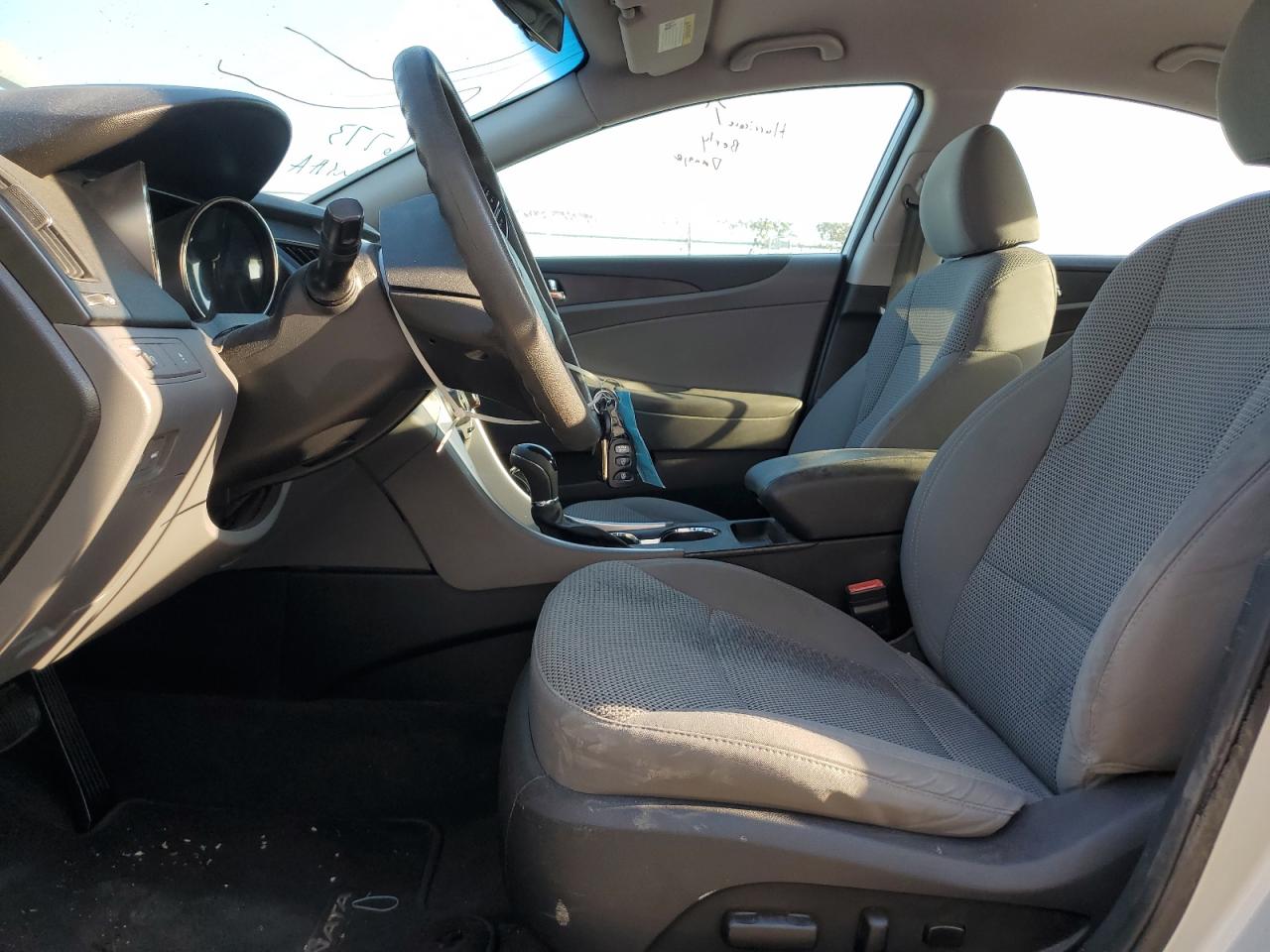 2011 Hyundai Sonata - Image 7