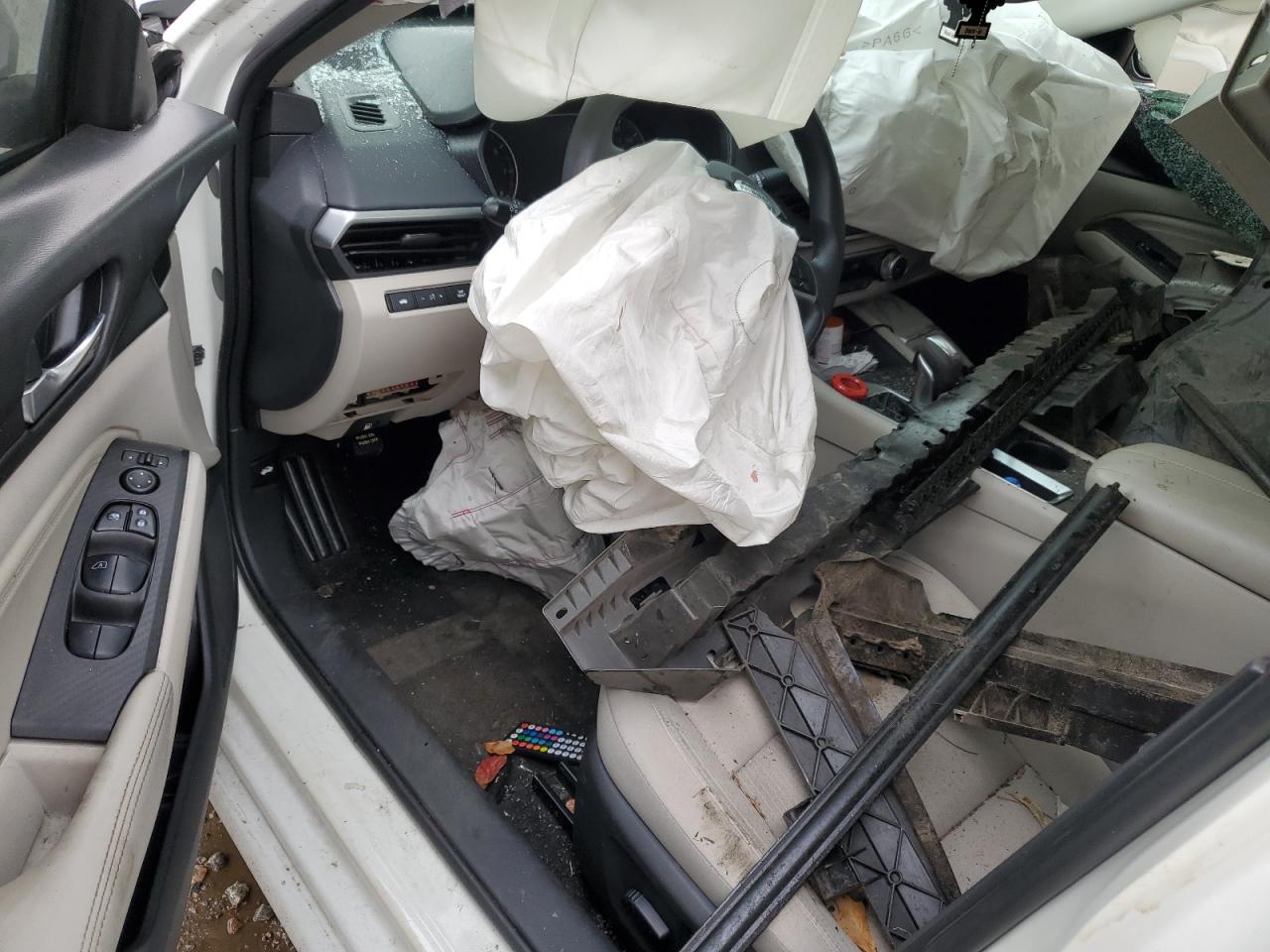 2019 Nissan Altima - Image 8