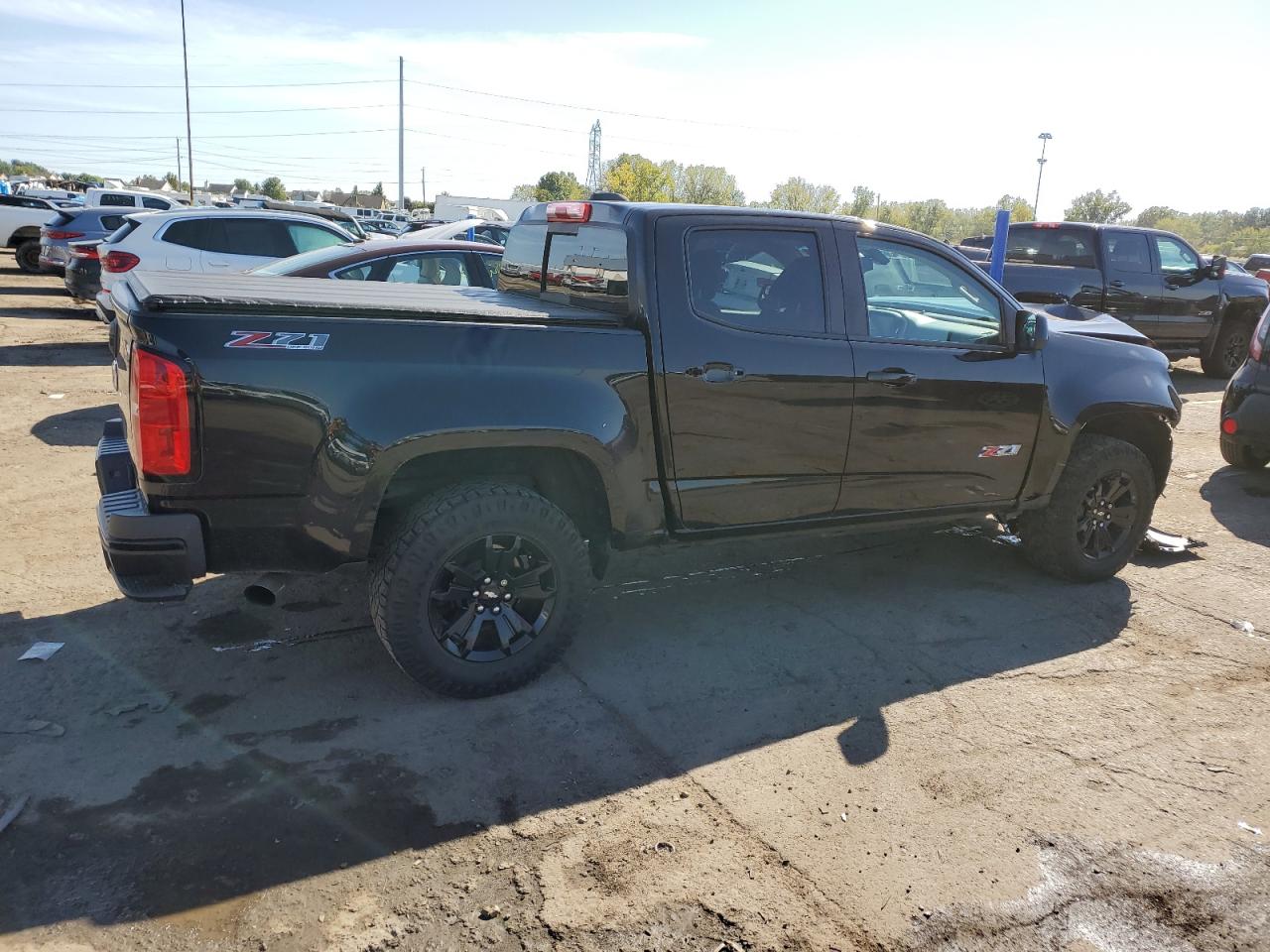2016 Chevrolet Colorado - Image 3