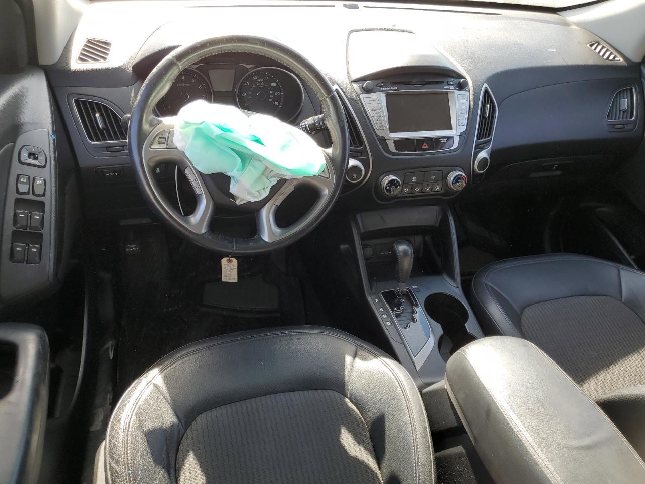 2010 Hyundai Tucson - Image 8