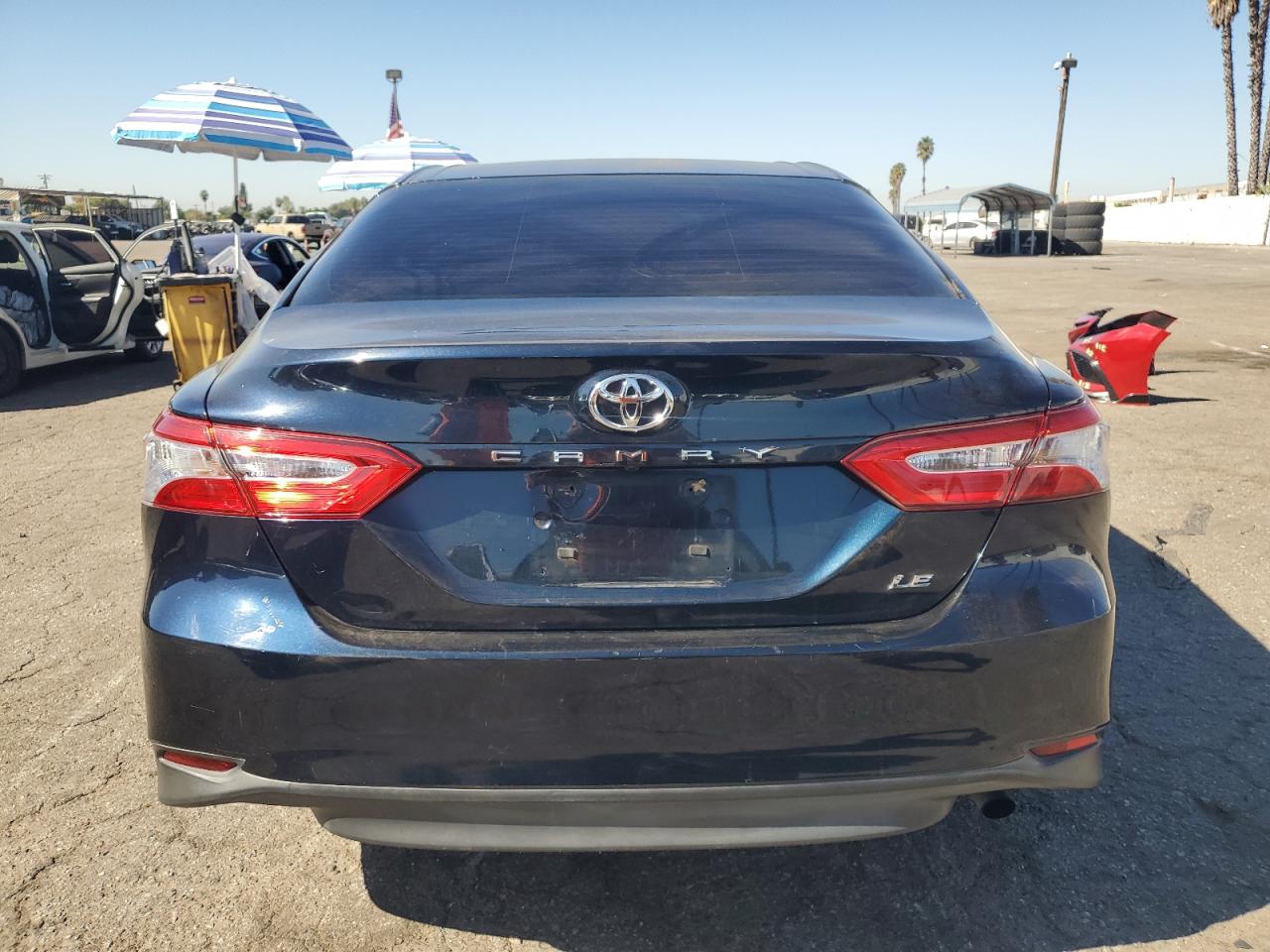 VIN JTNB11HKXJ3038459 2018 TOYOTA CAMRY no.6