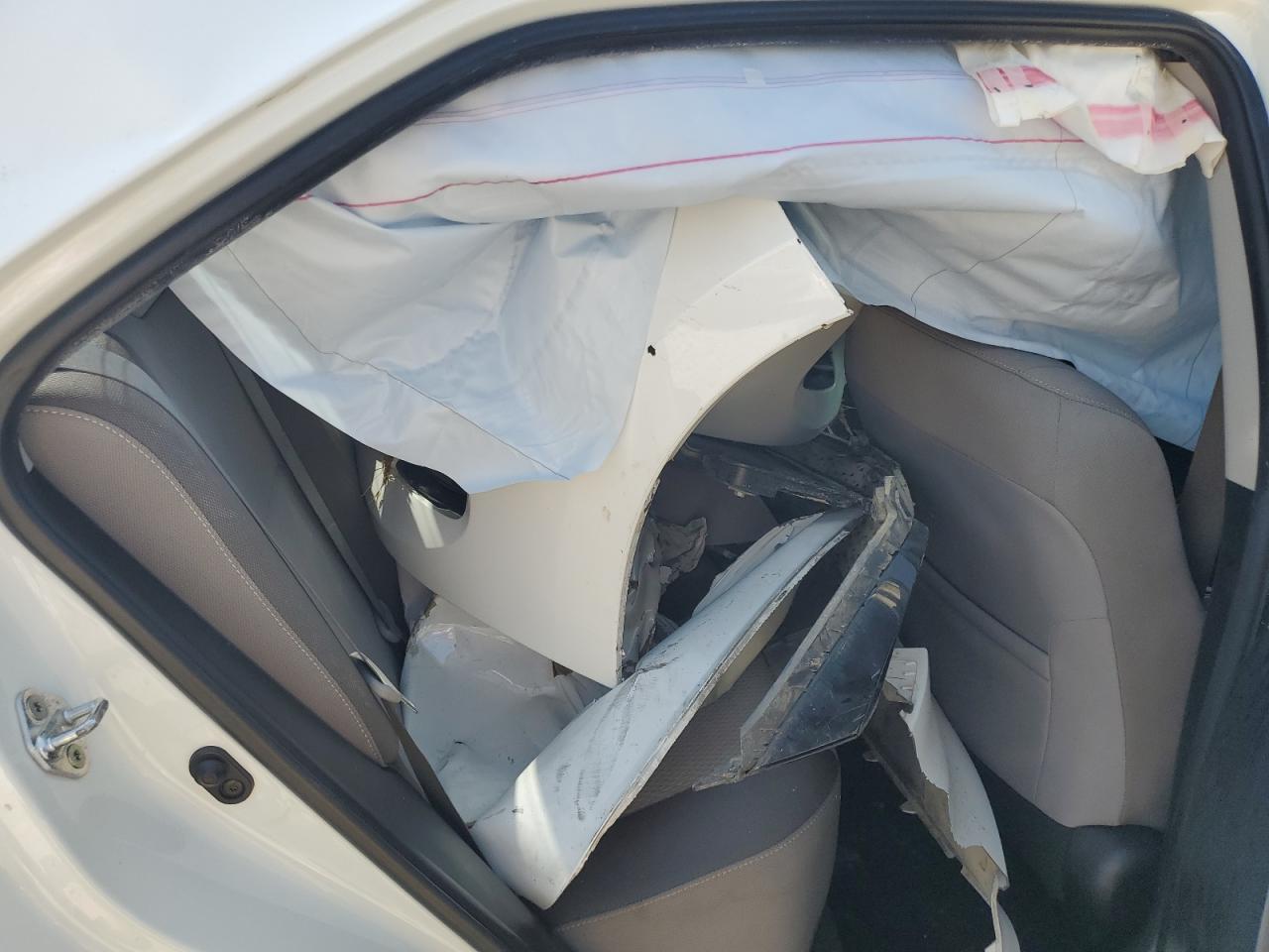 2017 Toyota Corolla - Image 10