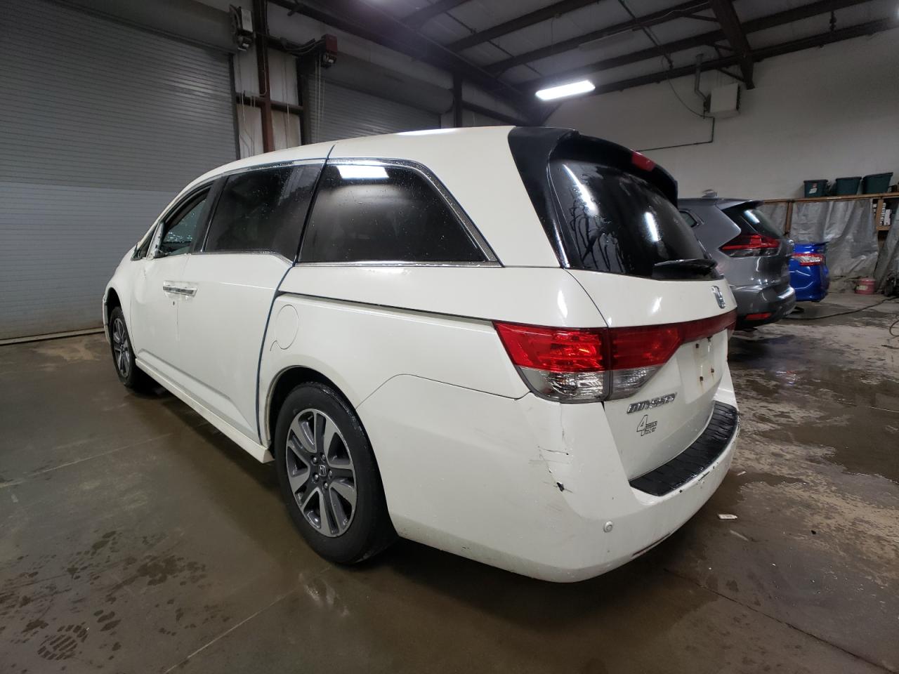 2014 Honda Odyssey - Image 2