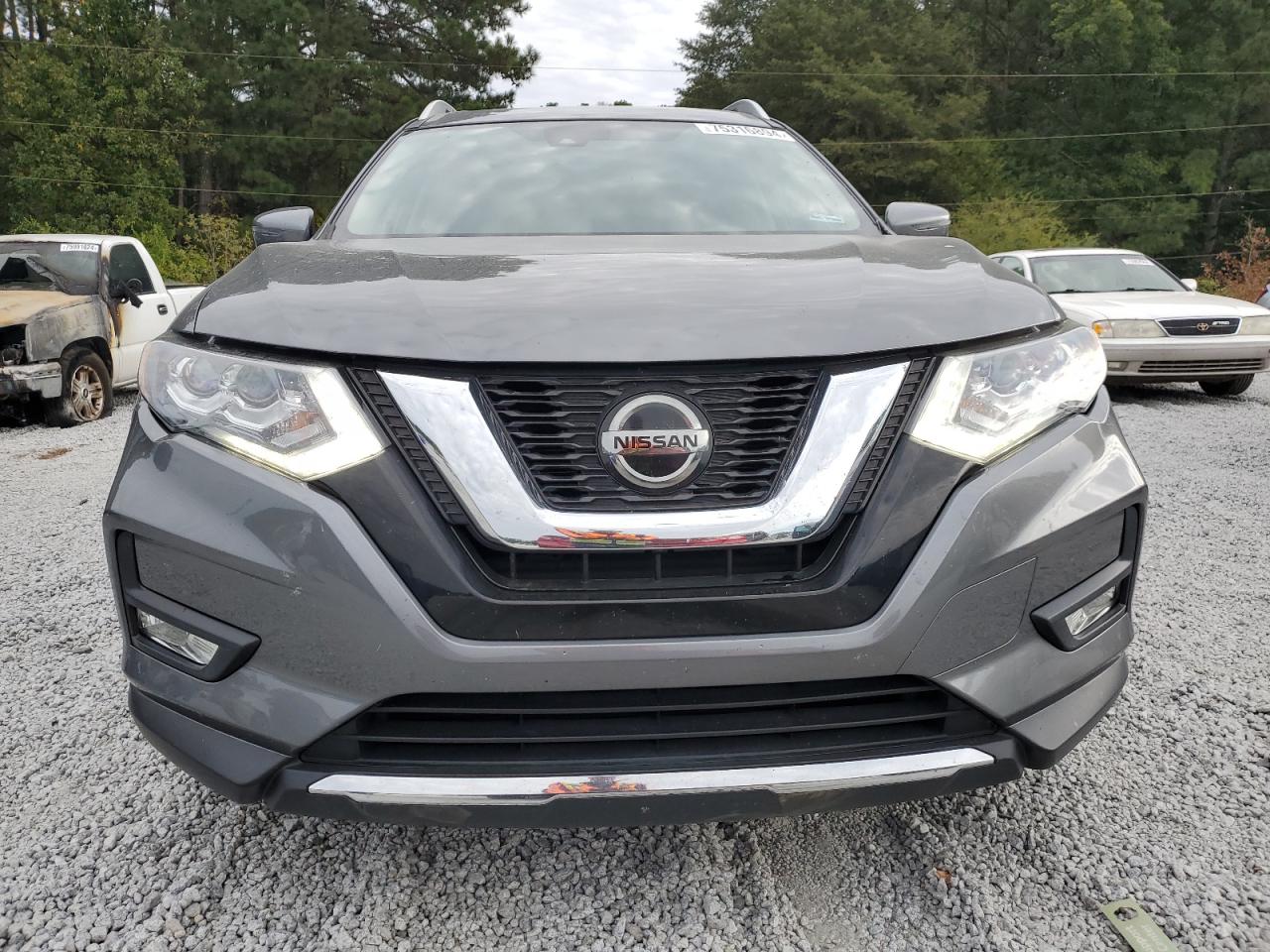 2018 Nissan Rogue - Image 5