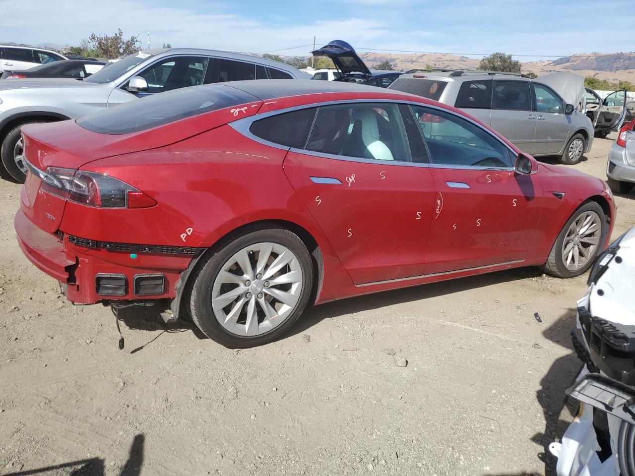 5YJSA1E26JF263943 2018 Tesla Model S