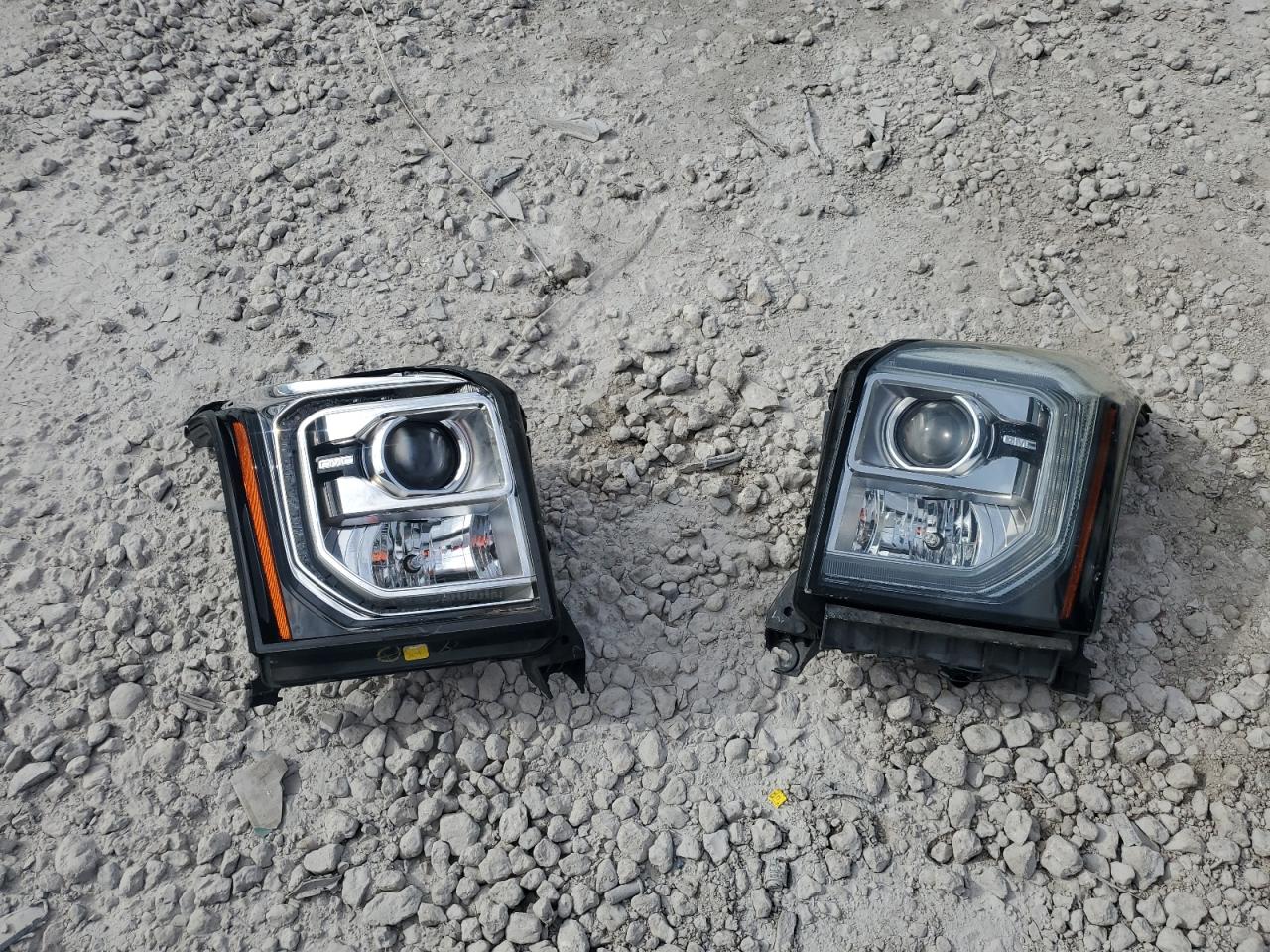 2015 GMC Yukon Xl Denali VIN: 1GKS2JKJ3FR176158 Lot: 78004904