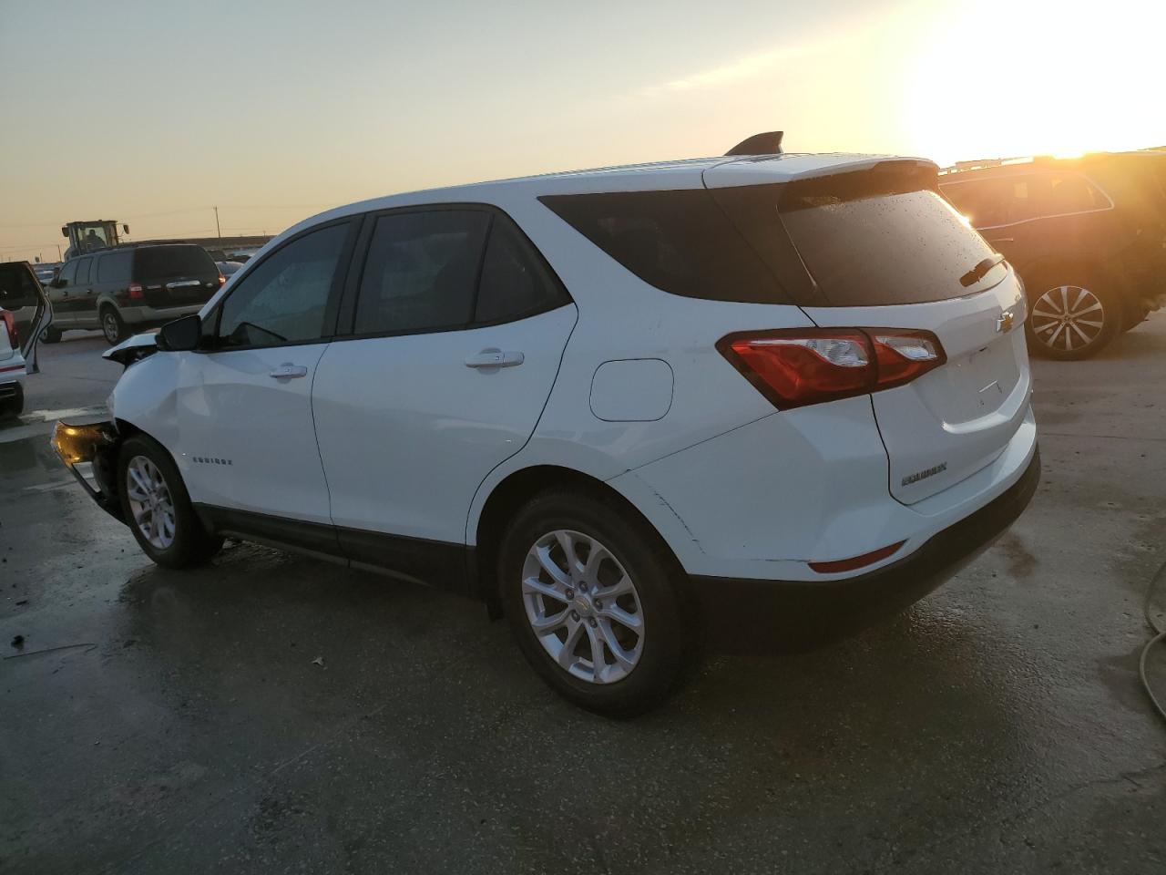 2019 Chevrolet Equinox - Image 2