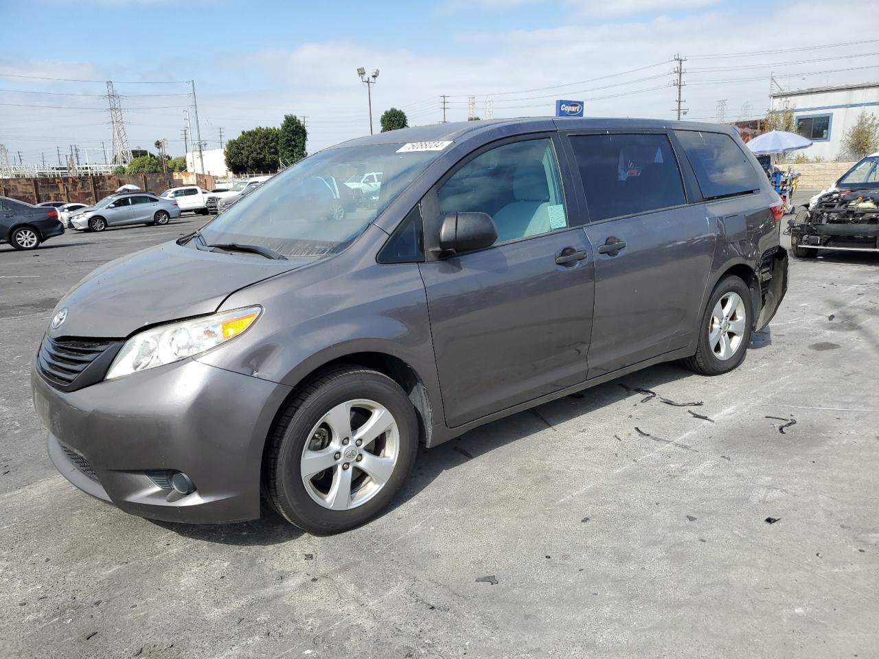 2016 Toyota Sienna - Image 1