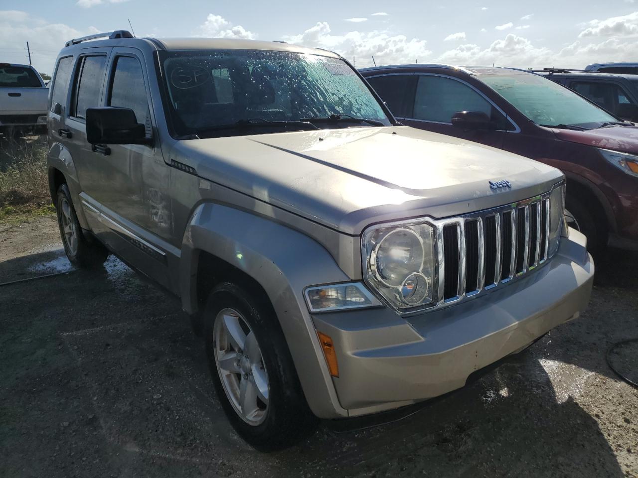 2011 Jeep Liberty (North America) - Image 4