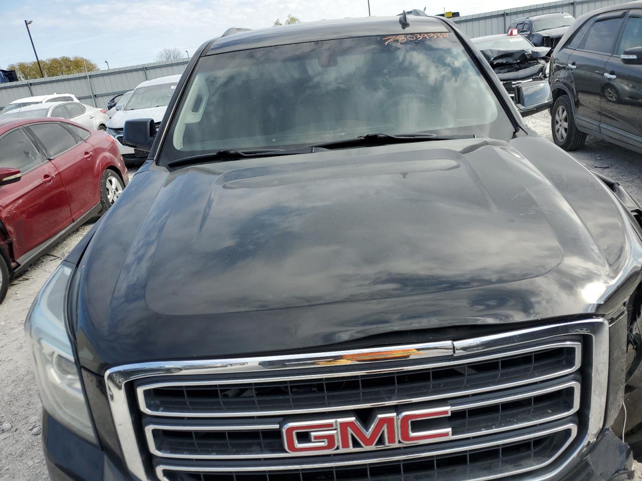 VIN 1GKS2AKC2FR240952 2015 GMC YUKON no.12