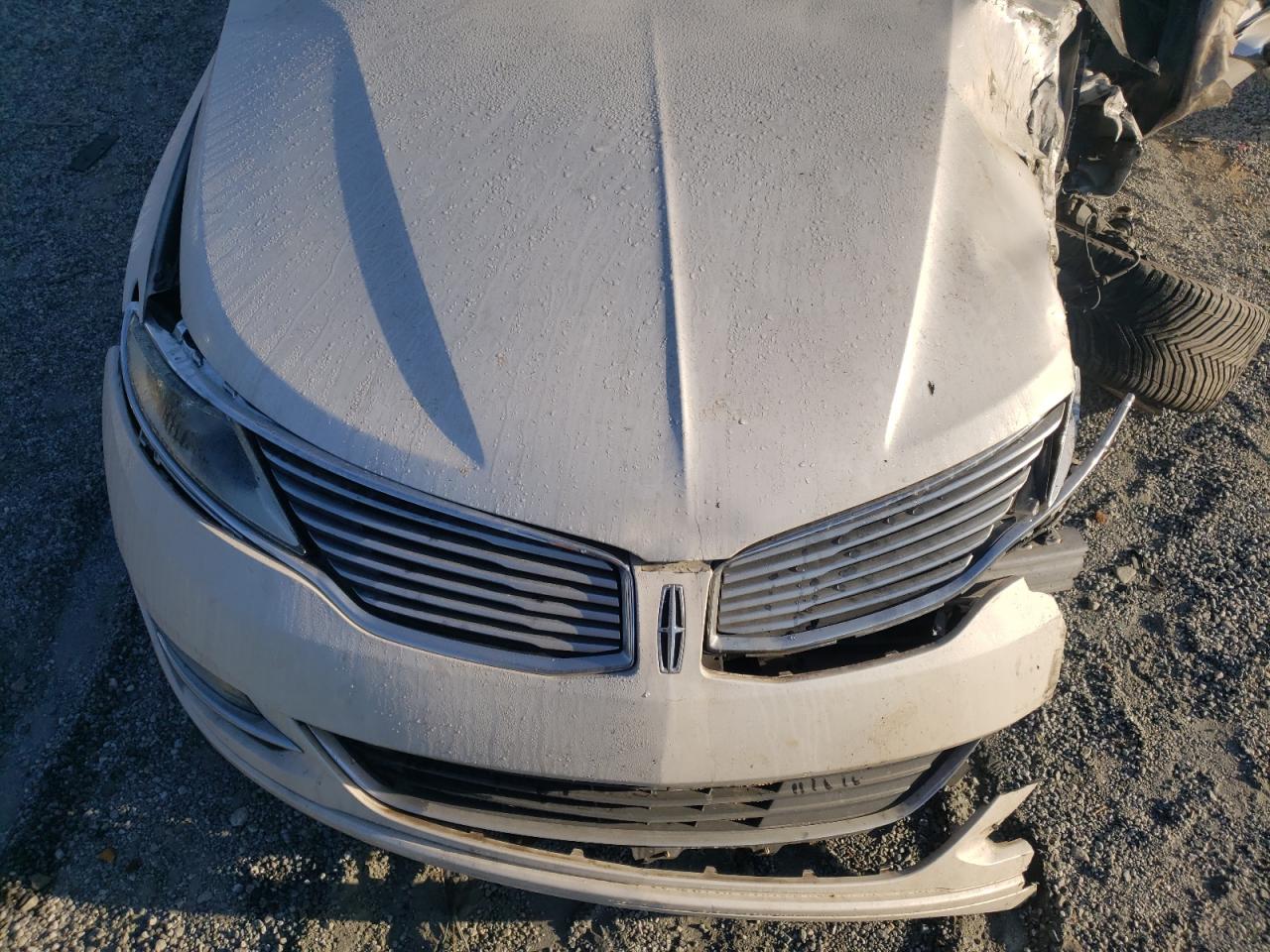 2015 Lincoln MKZ - Image 12