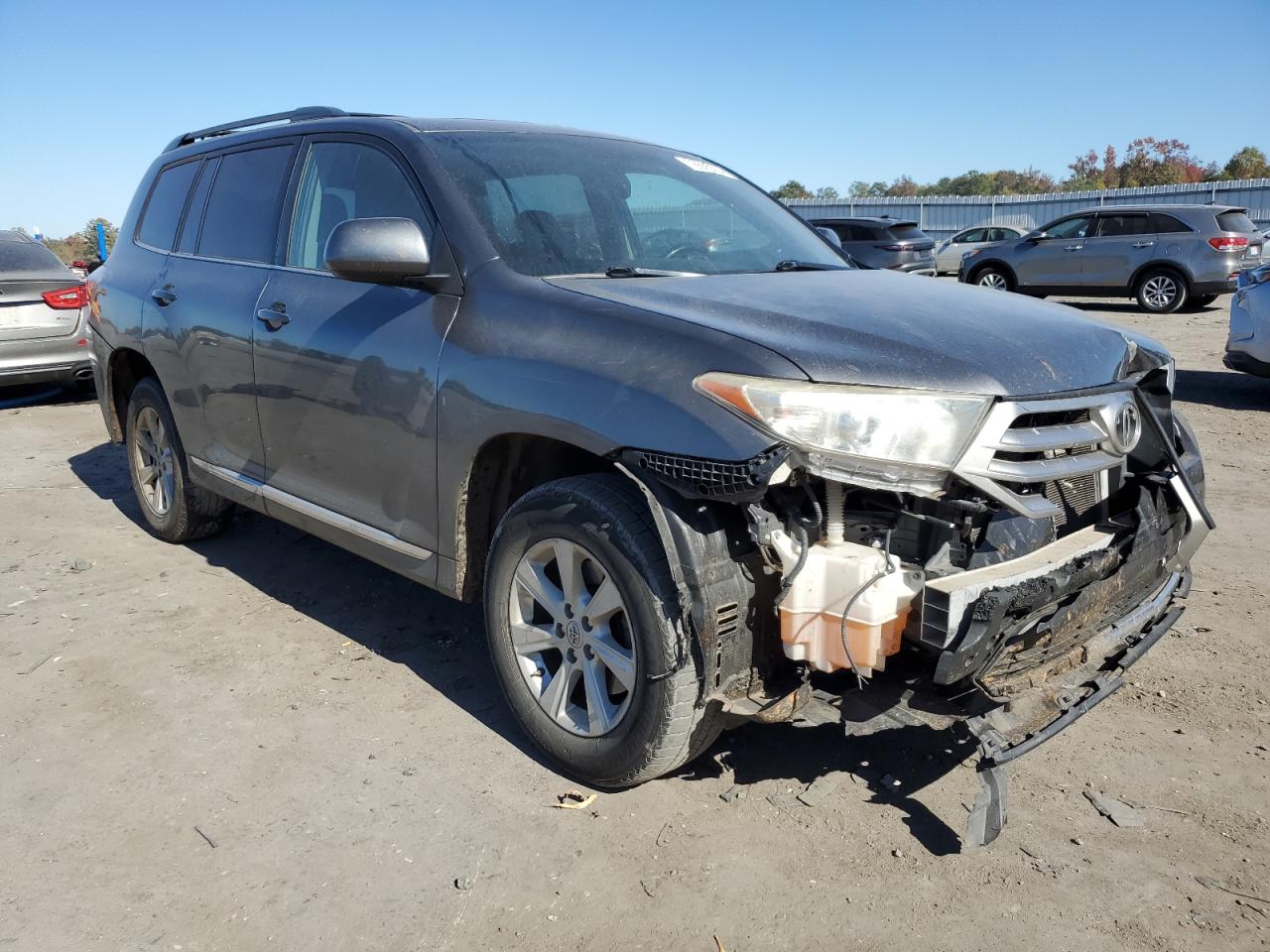 VIN 5TDBK3EHXDS270567 2013 TOYOTA HIGHLANDER no.4