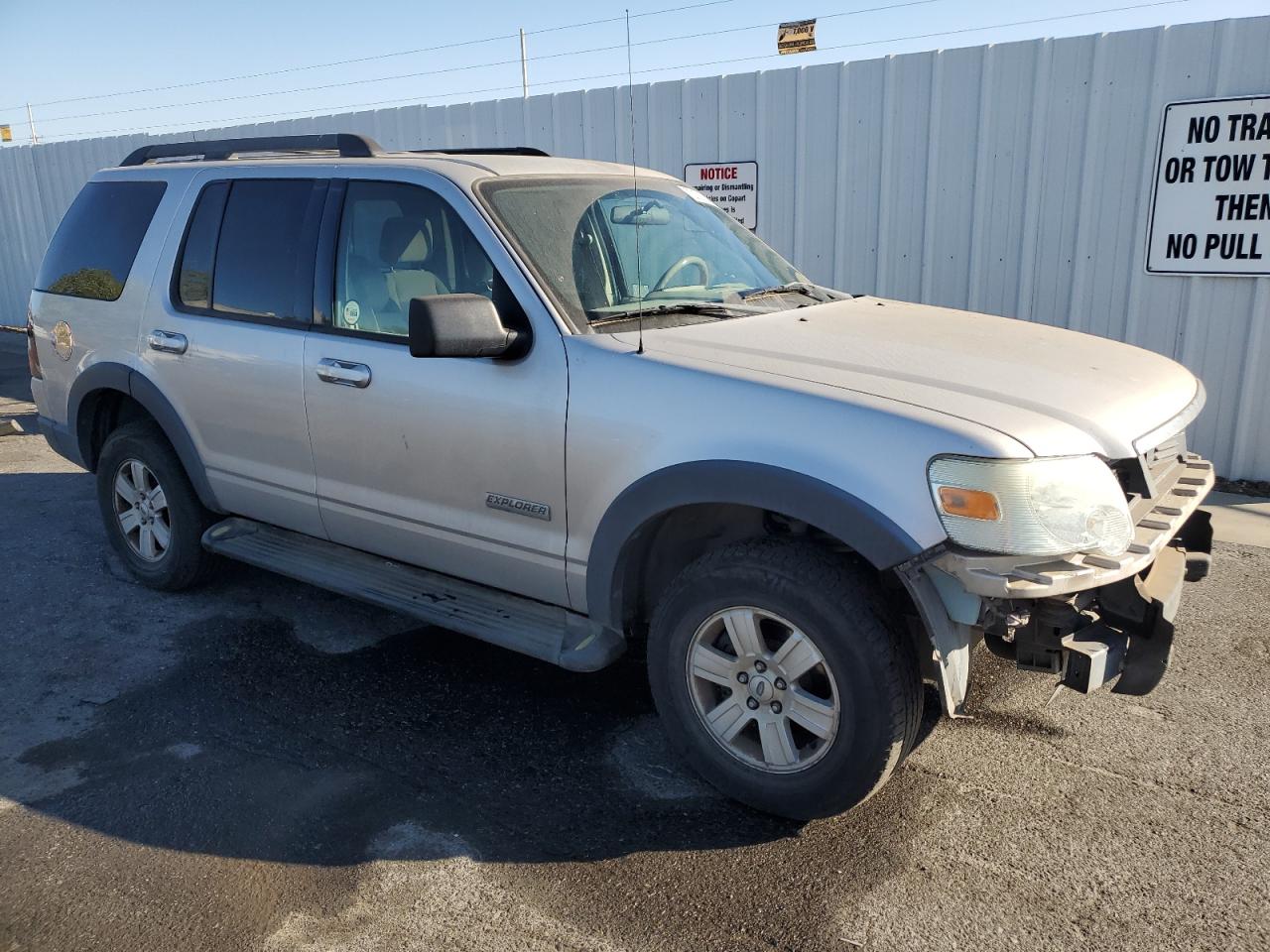 2007 Ford Explorer - Image 4