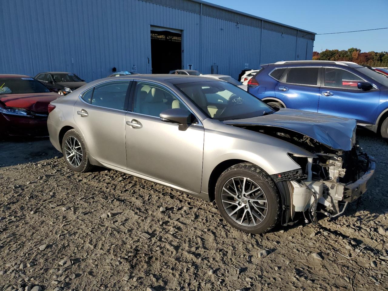 2018 Lexus ES - Image 4