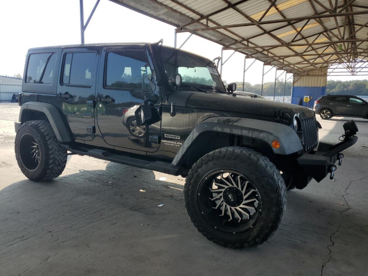 2011 Jeep Wrangler - Image 4