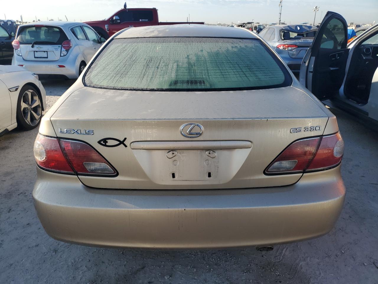 2004 Lexus ES - Image 6