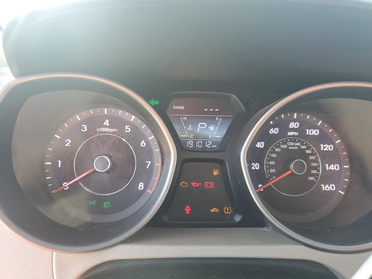 2016 Hyundai Elantra - Image 9