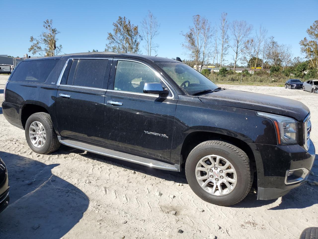 2018 GMC Yukon - Image 4