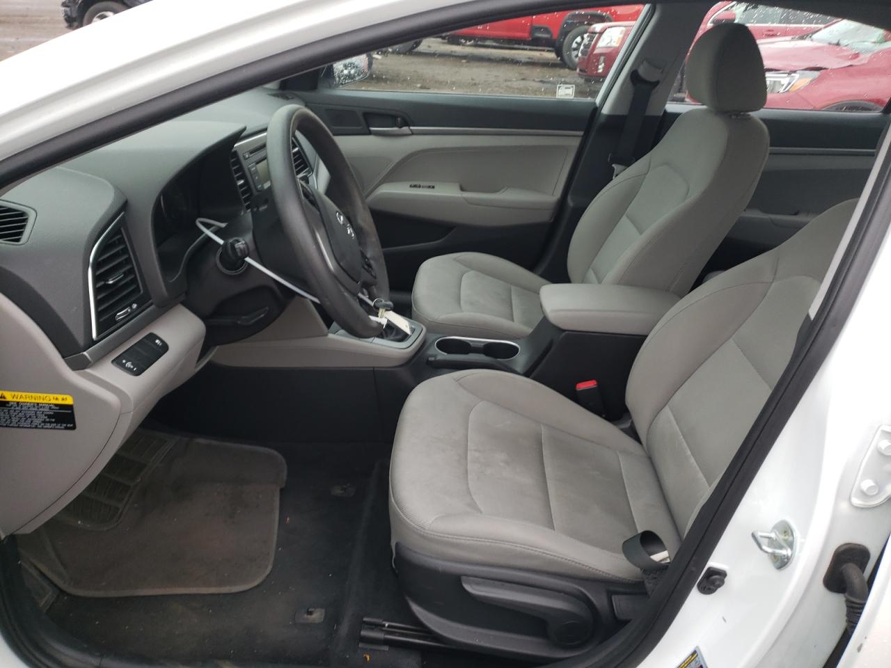 2017 Hyundai Elantra - Image 7