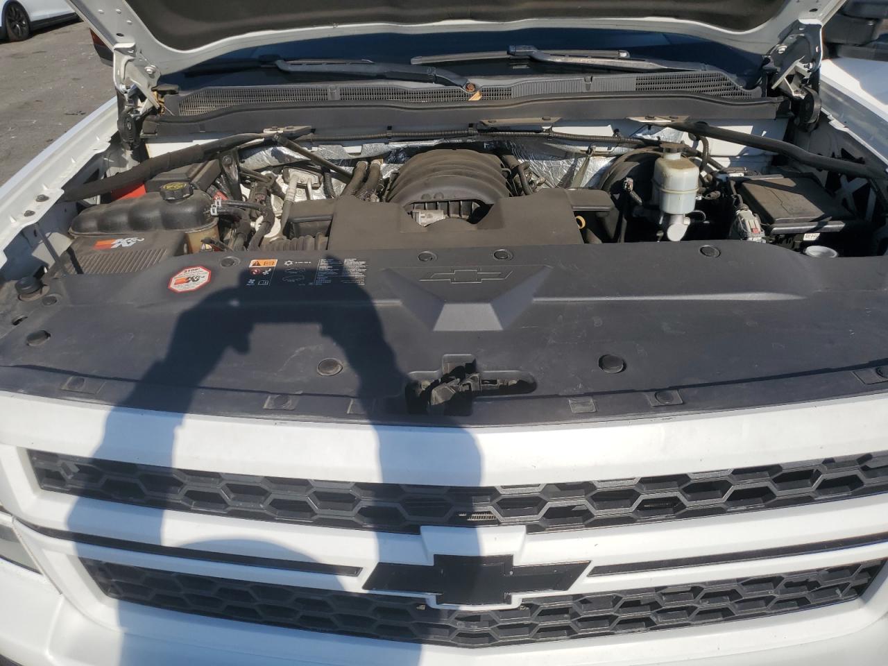 2015 Chevrolet Silverado - Image 11