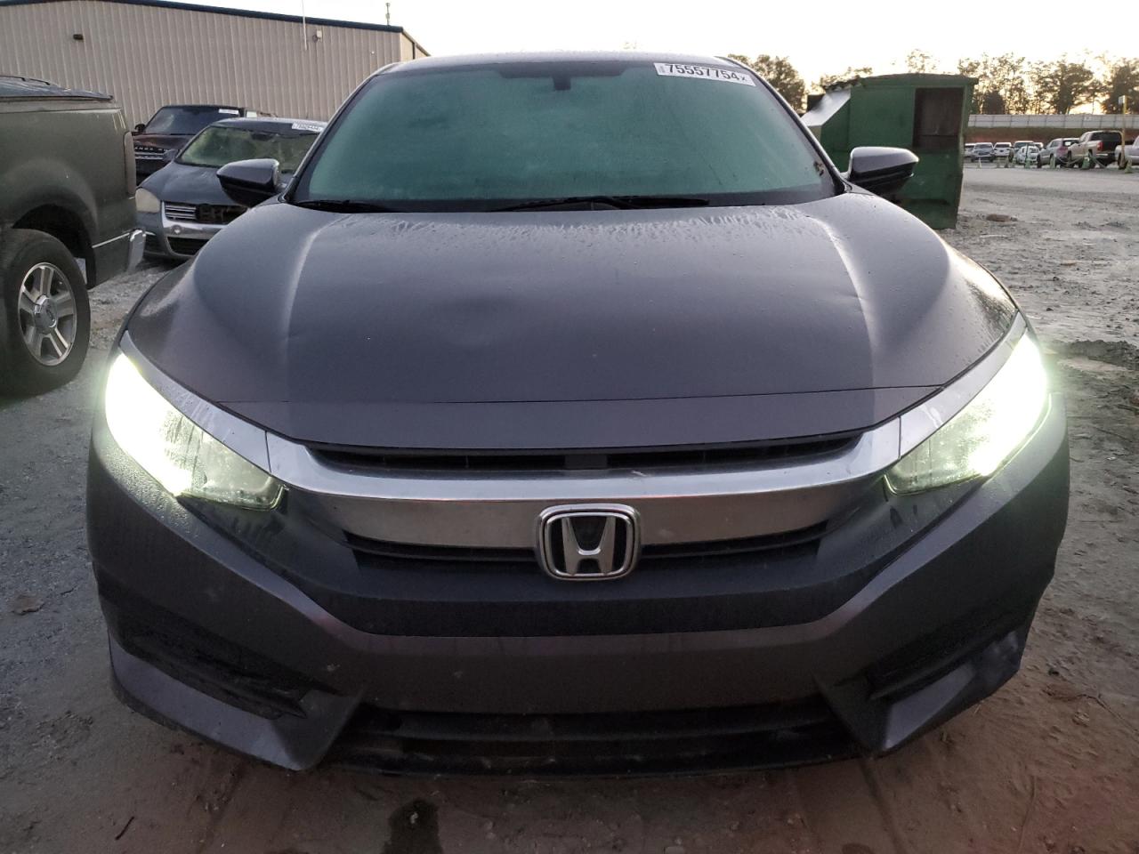 2HGFC2F52HH501514 2017 Honda Civic Lx