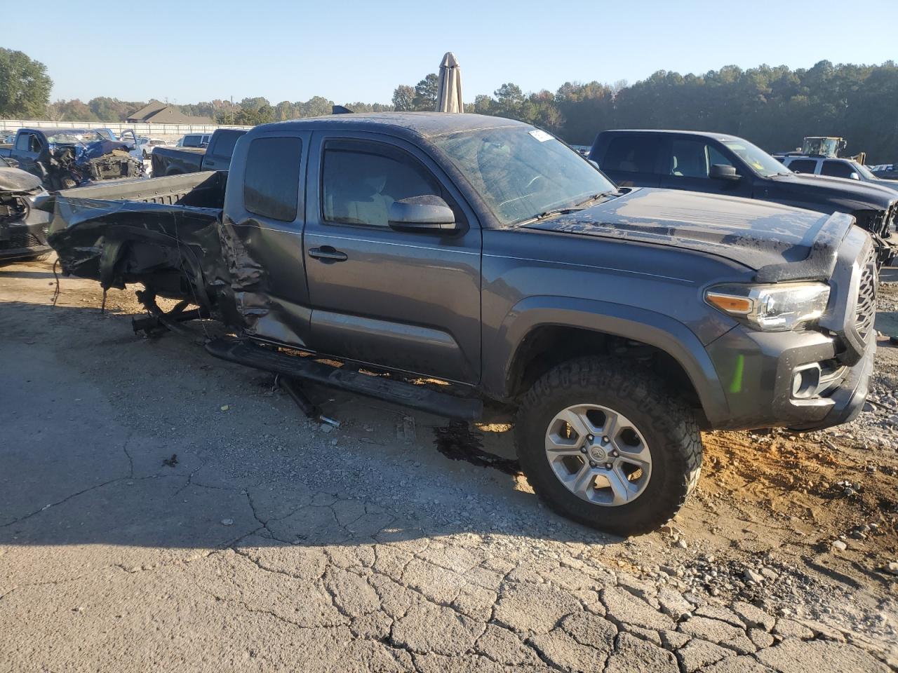 VIN 5TFRX5GN6GX056740 2016 TOYOTA TACOMA no.4