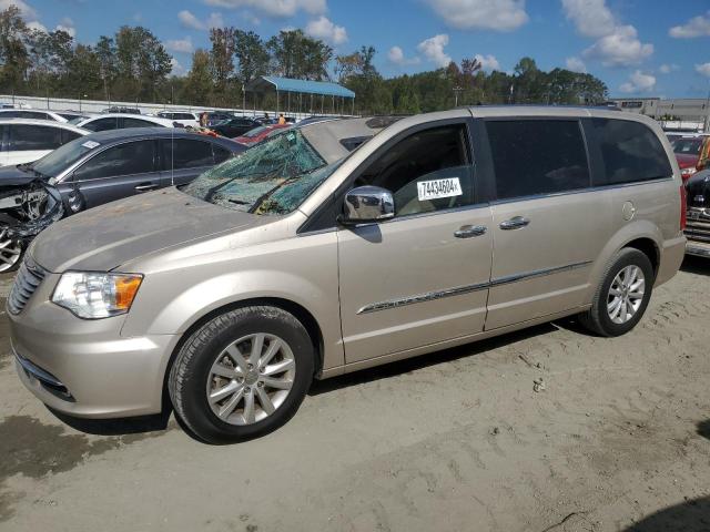 2015 Chrysler Town & Country Limited Platinum