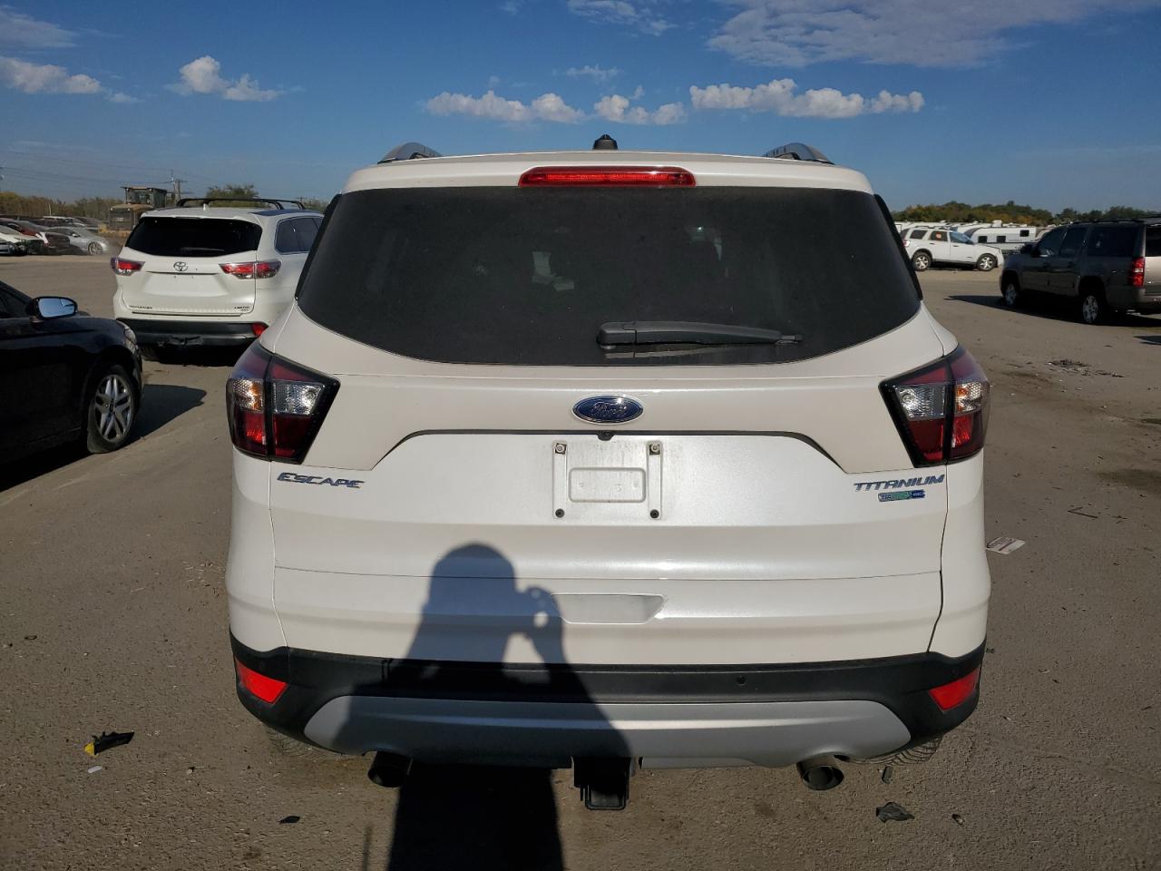 1FMCU9J97HUE47766 2017 Ford Escape Titanium