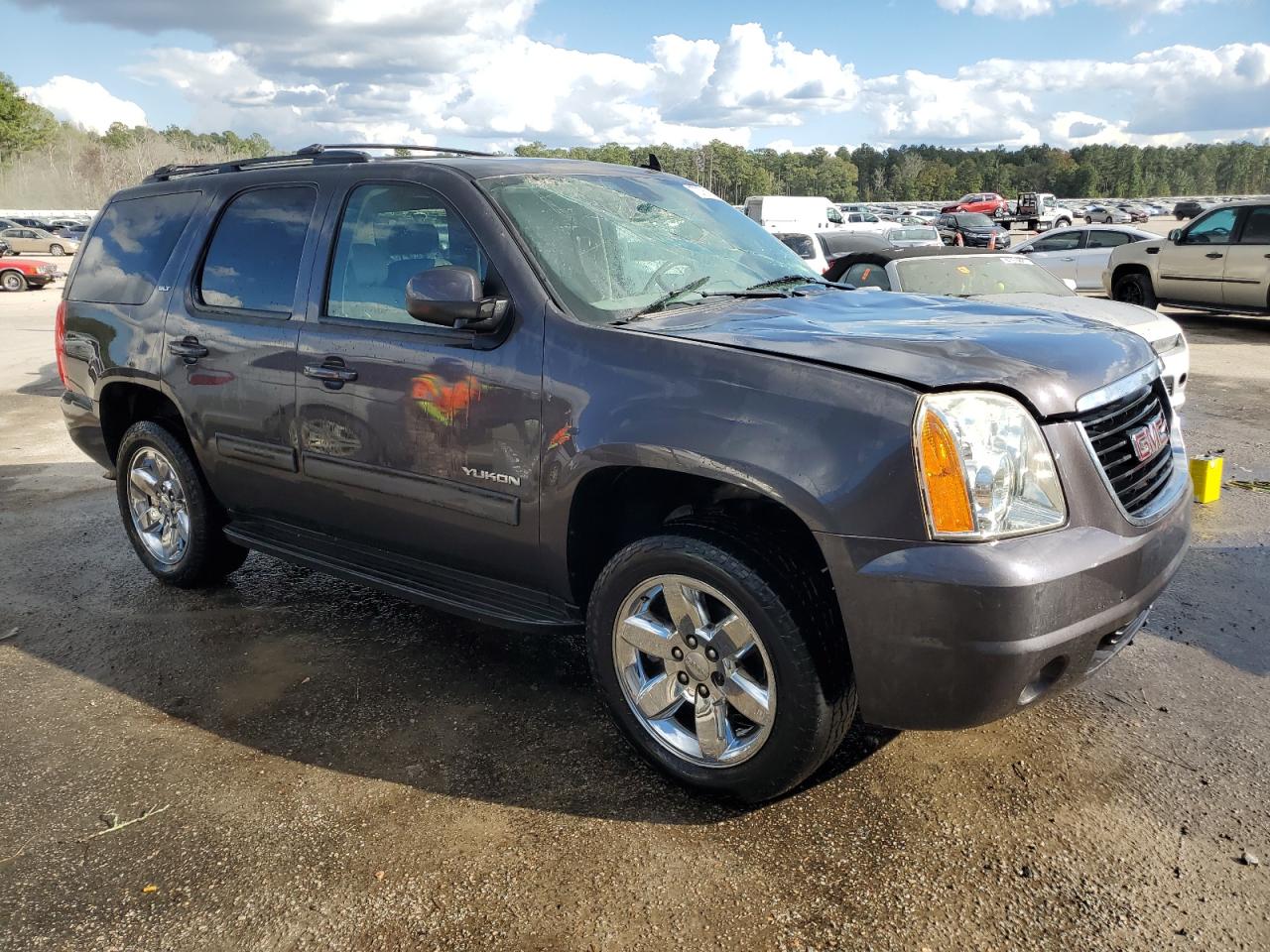 2010 GMC Yukon - Image 4