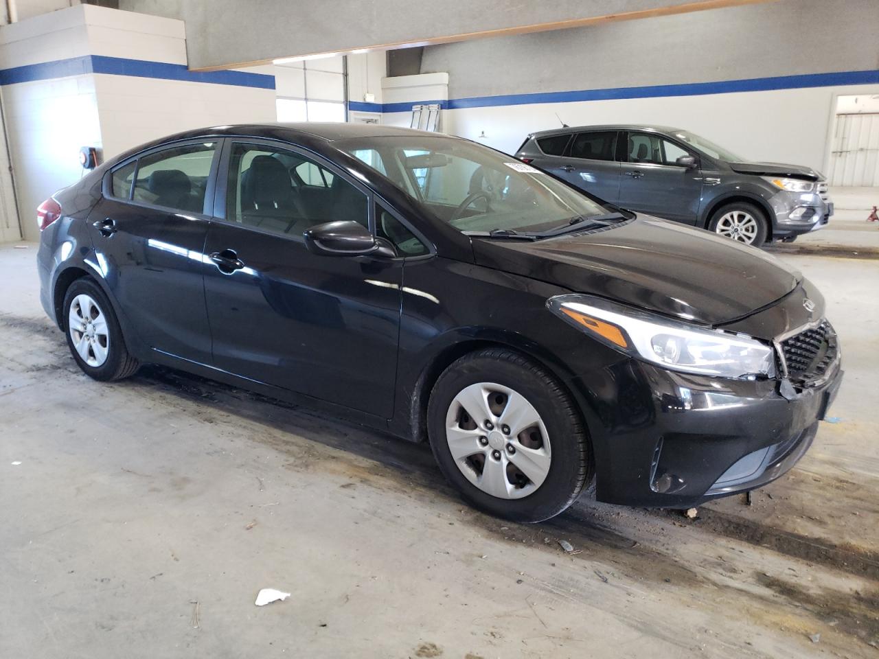 2017 Kia Forte - Image 4