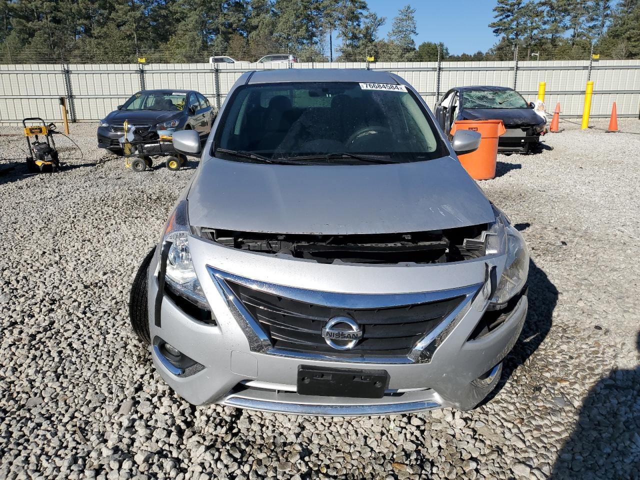 2015 Nissan Versa - Image 5