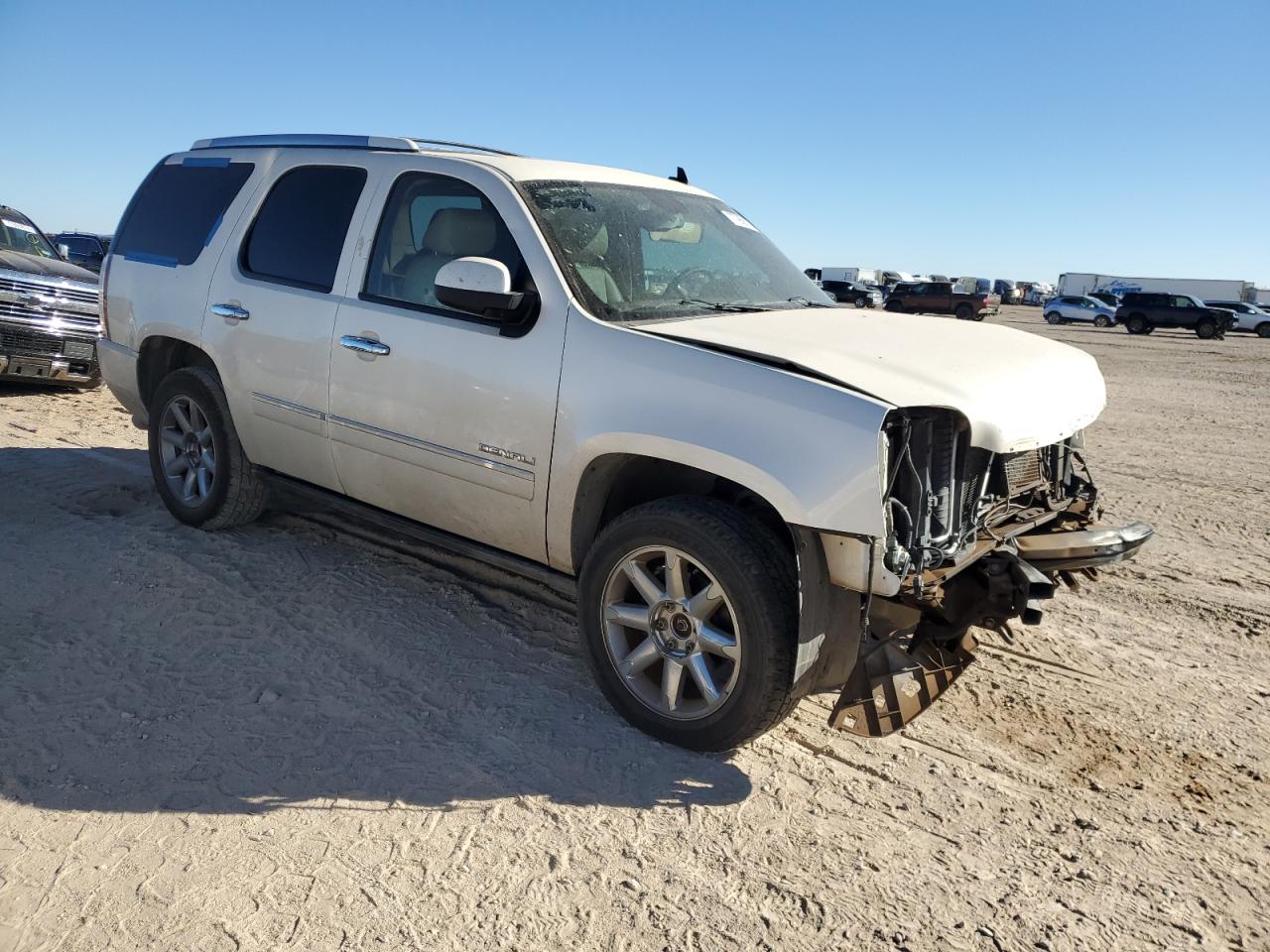 2013 GMC Yukon - Image 4