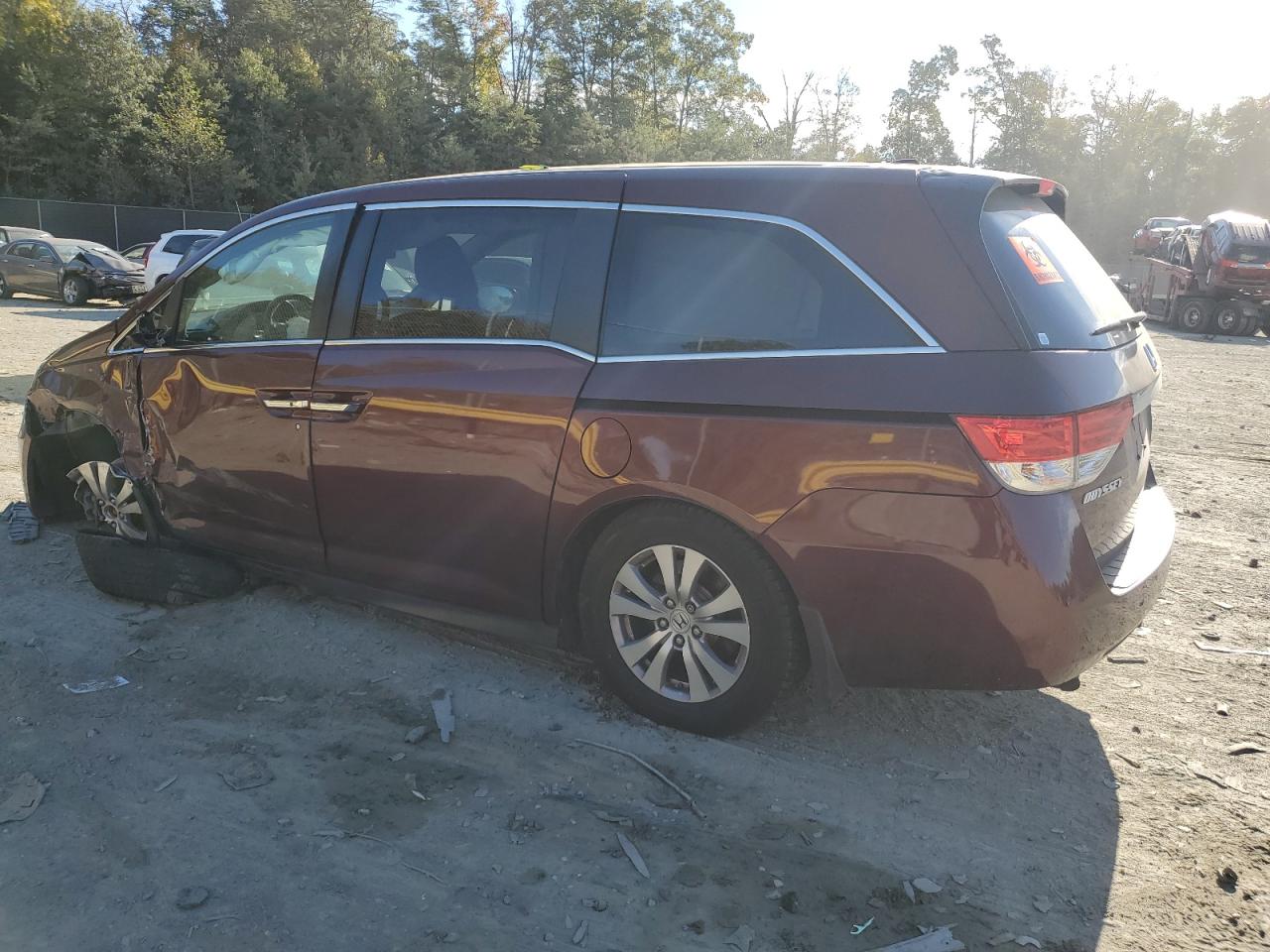 2016 Honda Odyssey - Image 2
