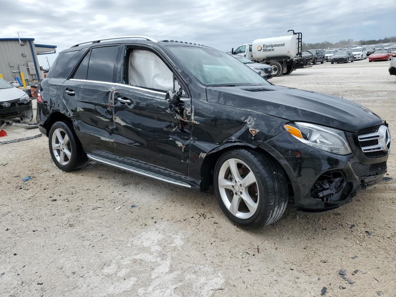 VIN 4JGDA5JB7GA725011 2016 MERCEDES-BENZ GLE-CLASS no.4