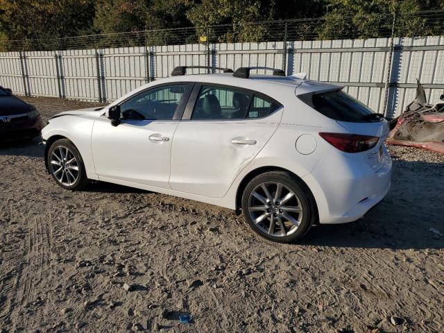  MAZDA 3 2018 Белый