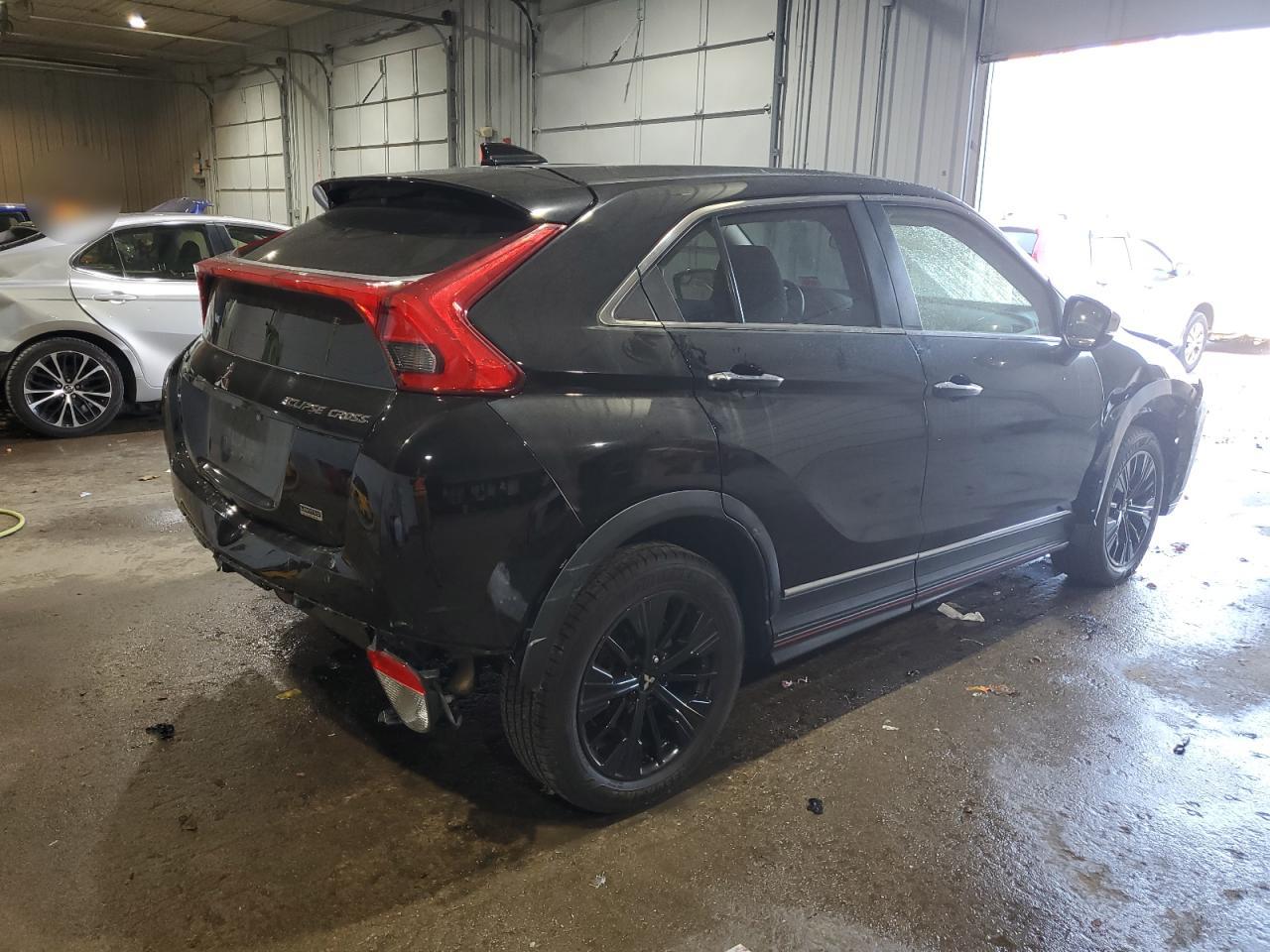 2018 Mitsubishi Eclipse - Image 3