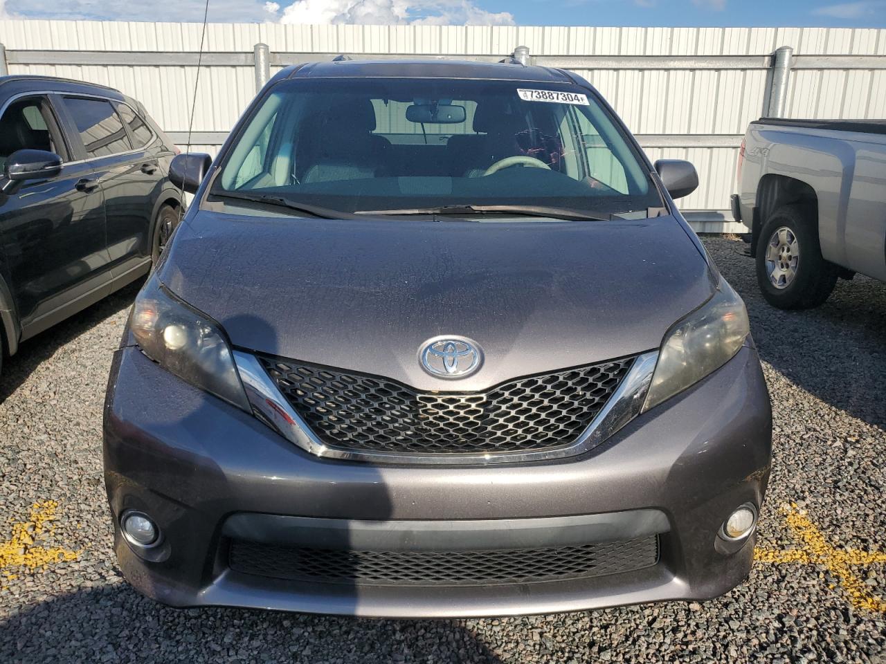 2014 Toyota Sienna - Image 5