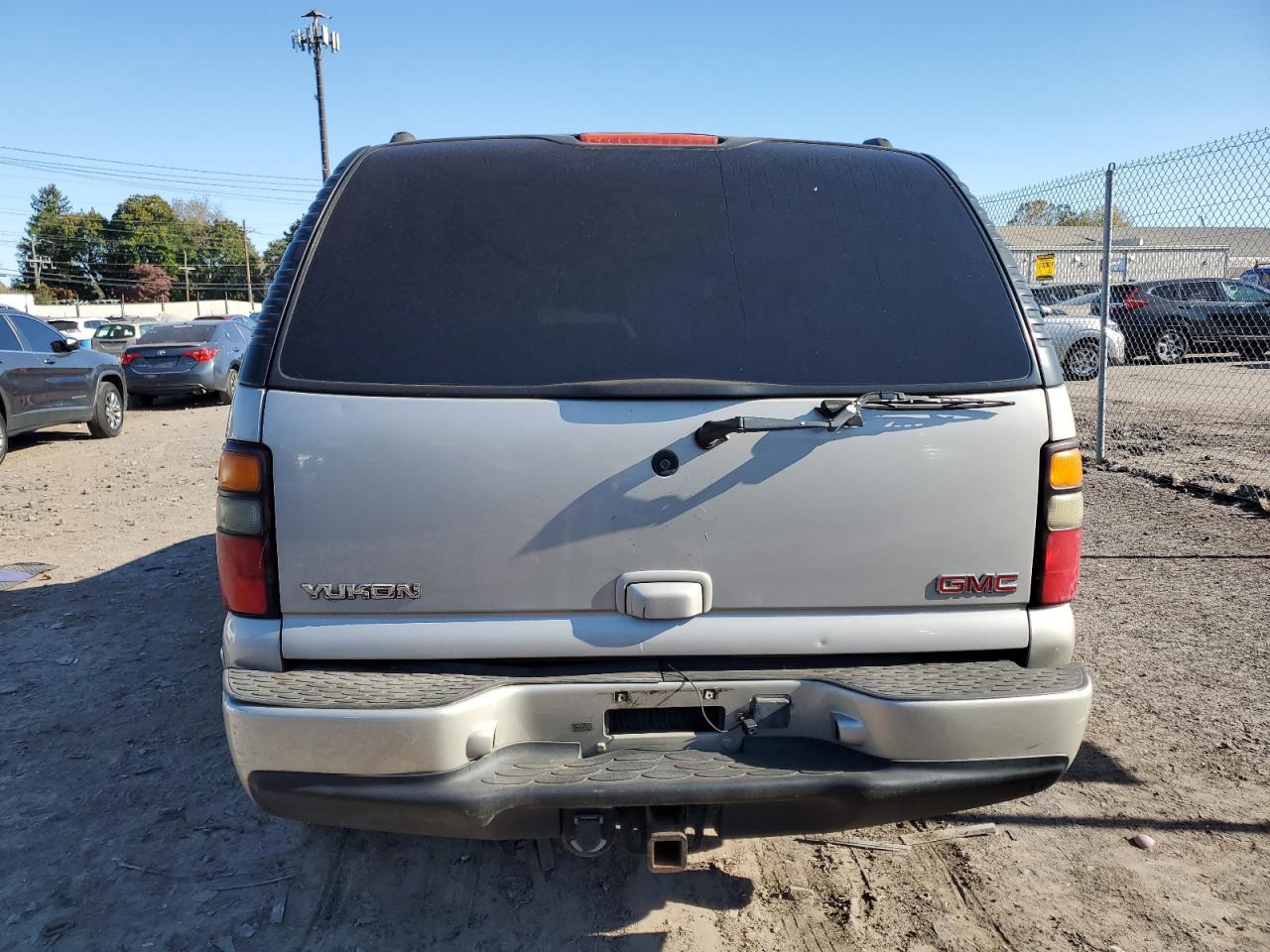 2004 GMC Yukon Denali VIN: 1GKEK63U84J141887 Lot: 76208514