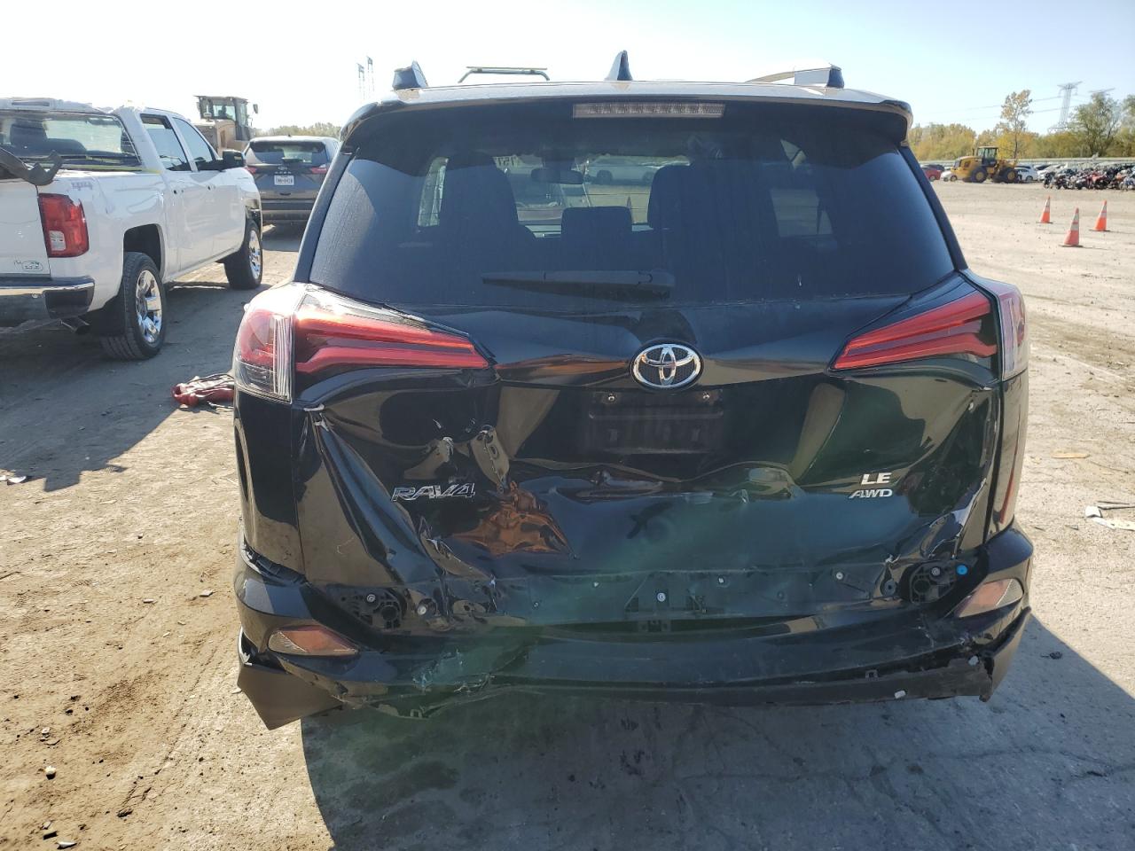 2T3BFREV7HW642089 2017 Toyota Rav4 Le