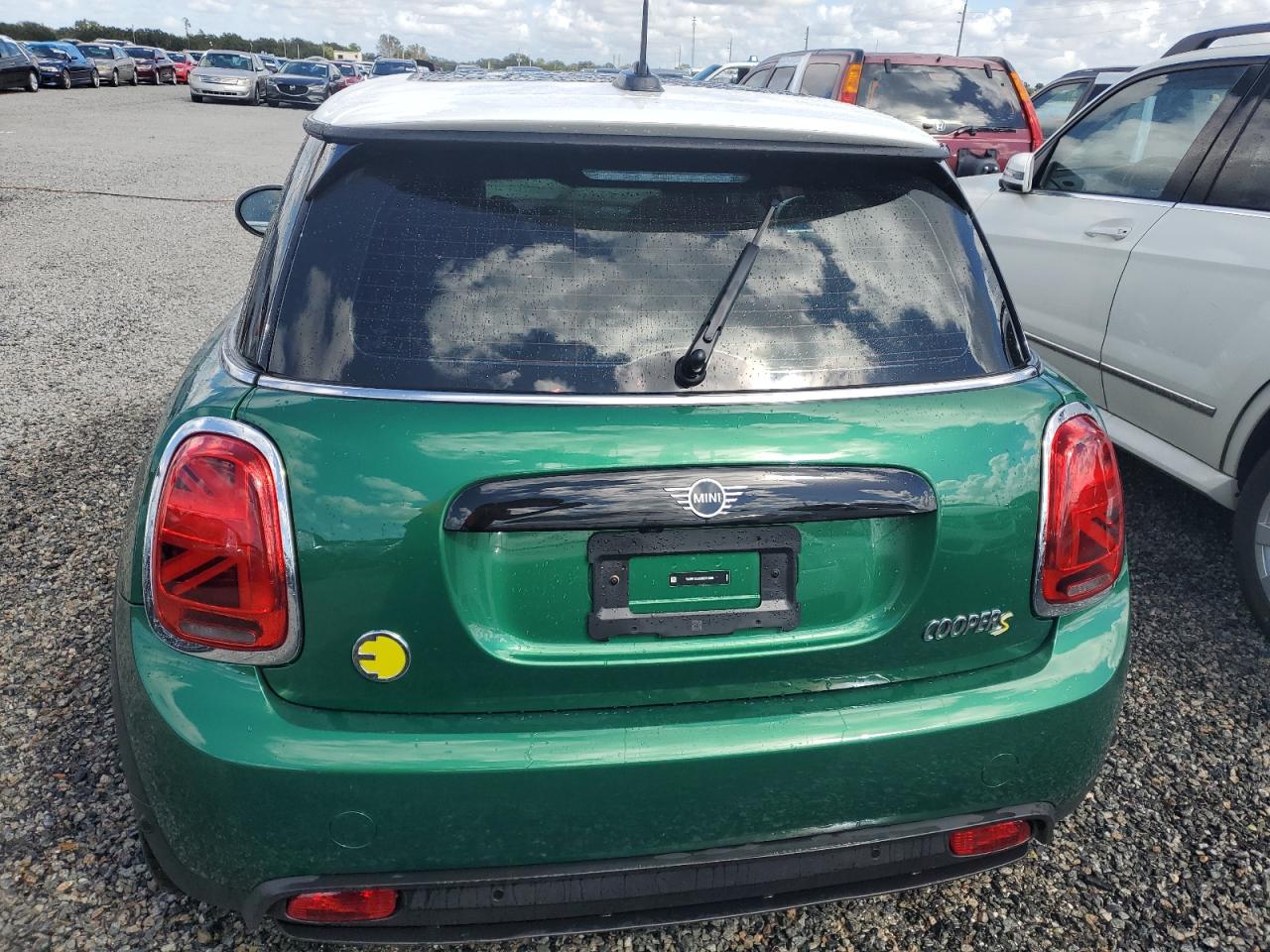 2024 Mini Cooper Se VIN: WMW13DJ03R2V18989 Lot: 73868634