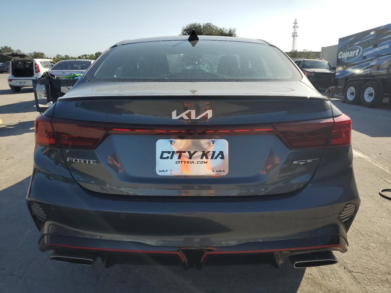 2022 Kia Forte - Image 6