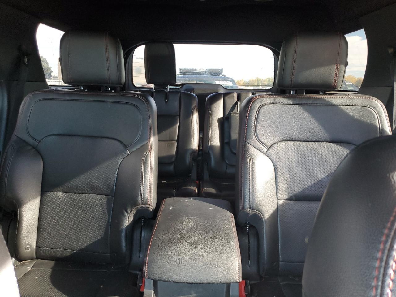2018 Ford Explorer - Image 10